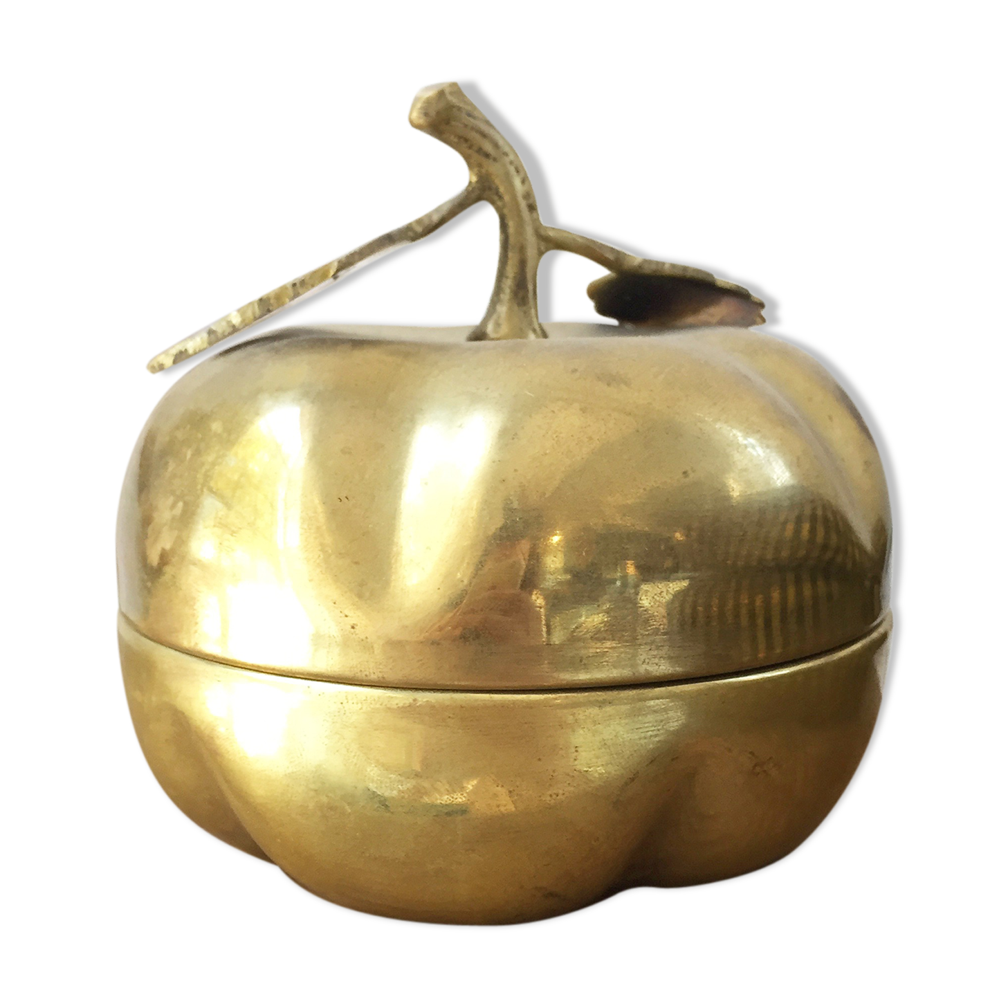 Box apple brass