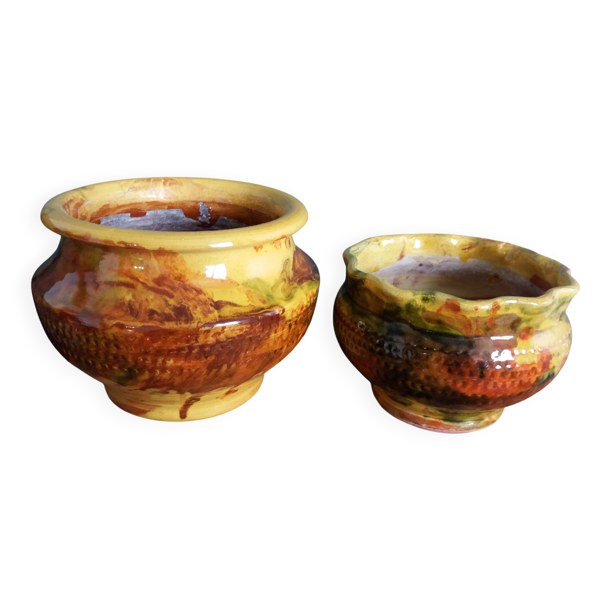 Flower pots, Provençal pottery in glazed terracotta.