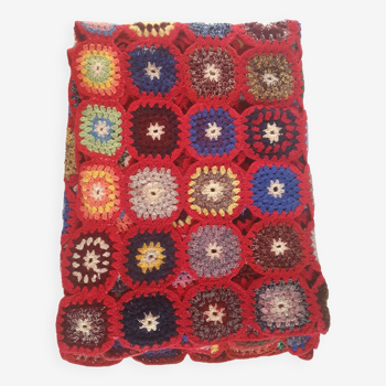 couverture dessus de lit vintage en crochet 180 sur 125cm pour un lit 1 personne rouge