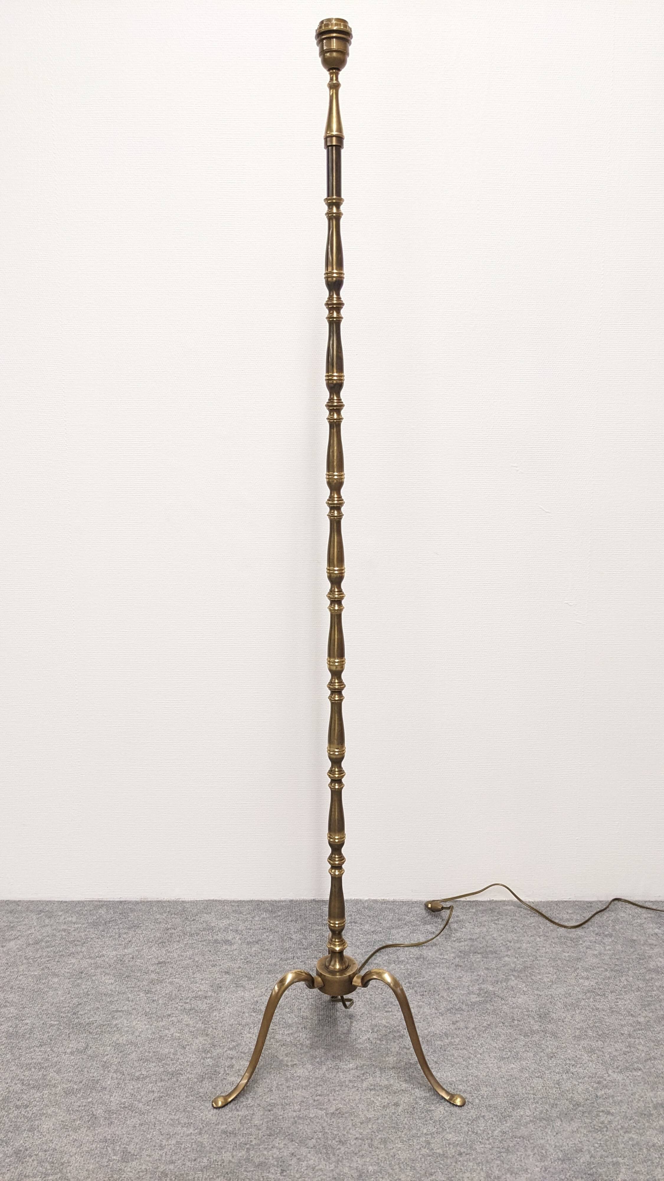 Tripod floor lamp in bronze, France circa 1960