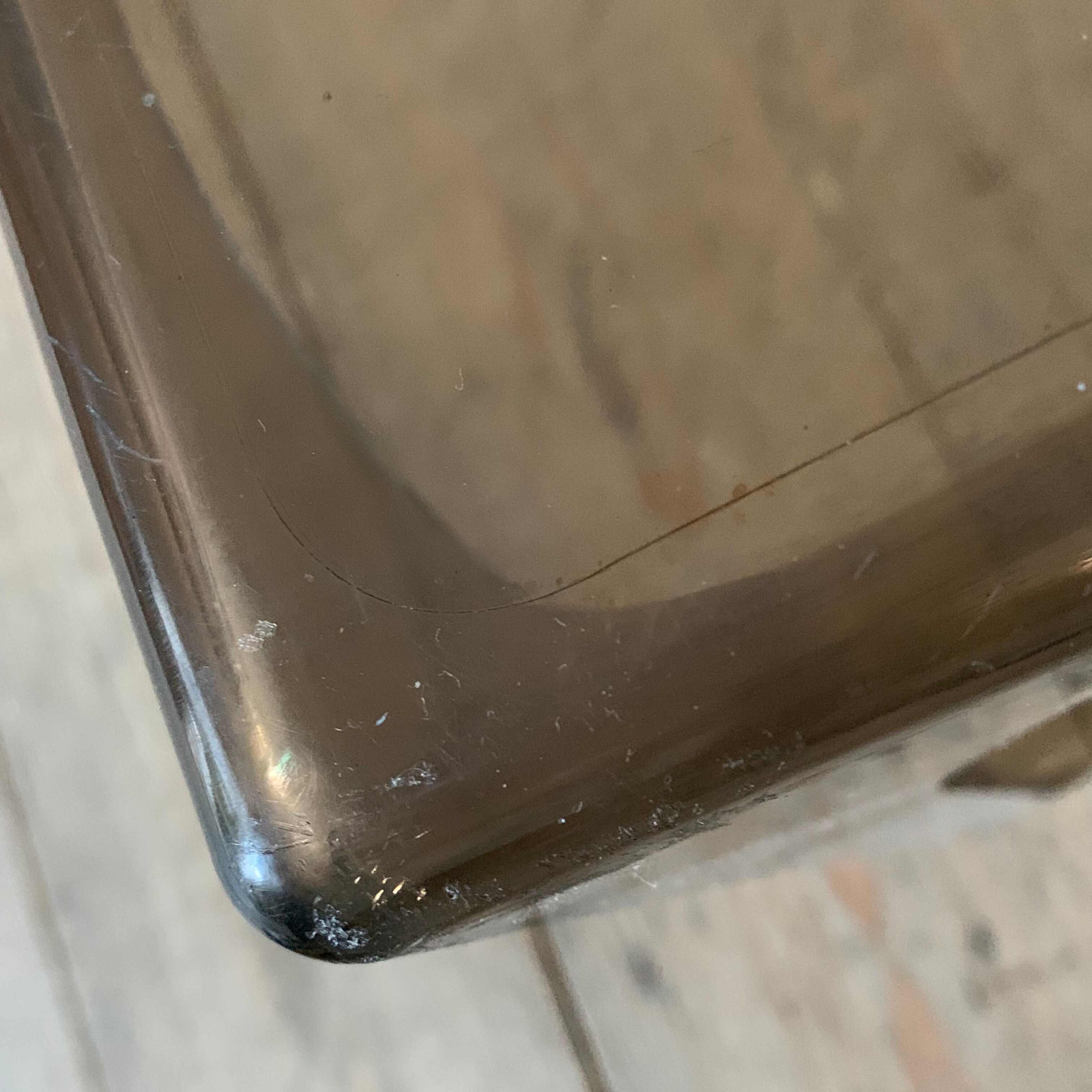 Table plexiglass fumé vintage