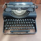 Typewriter old olympia simplex 30s