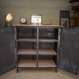 Meuble buffet en métal riveté 1940