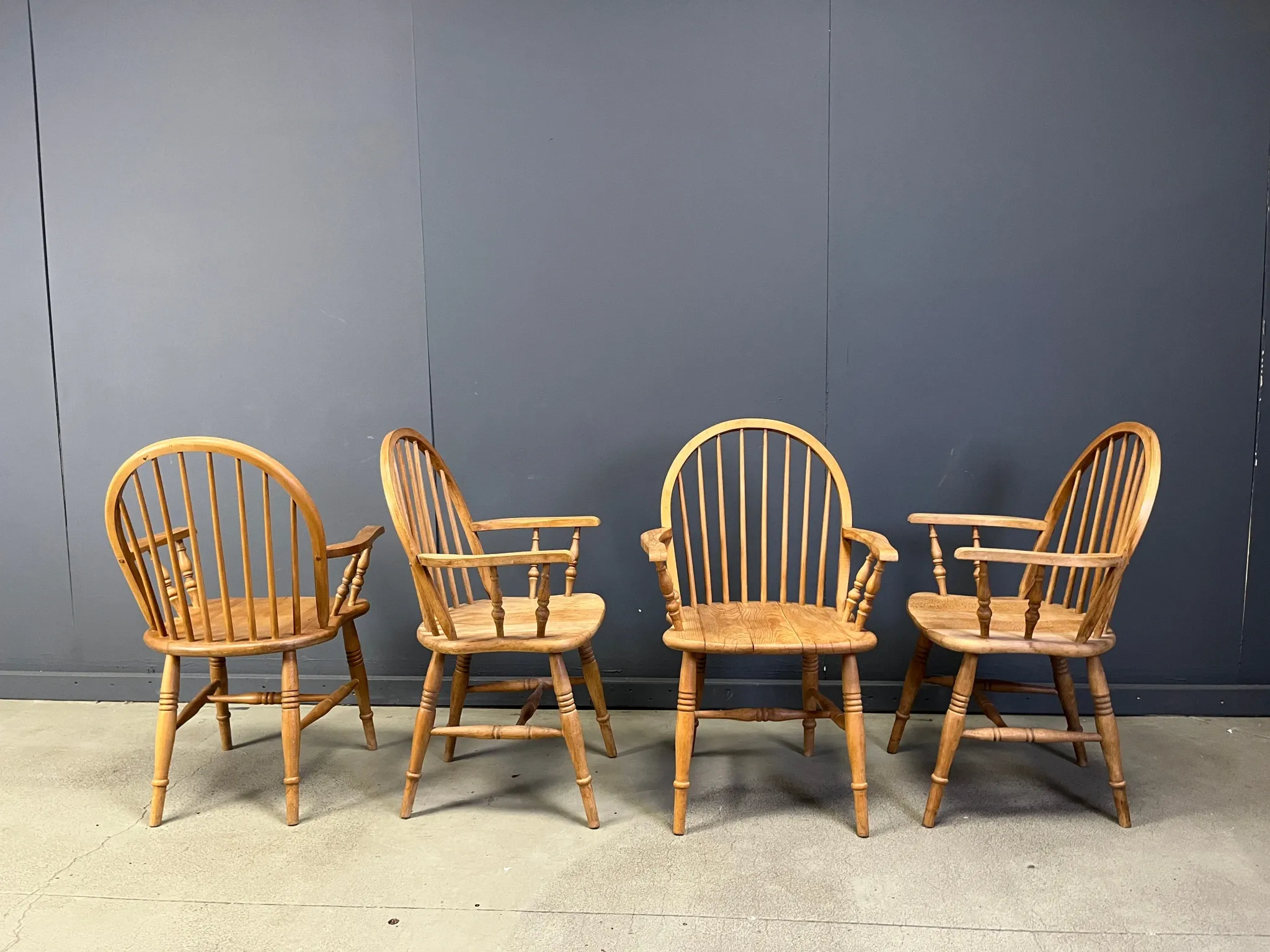 Beautiful English Windsor style dining chairs, set of 4
