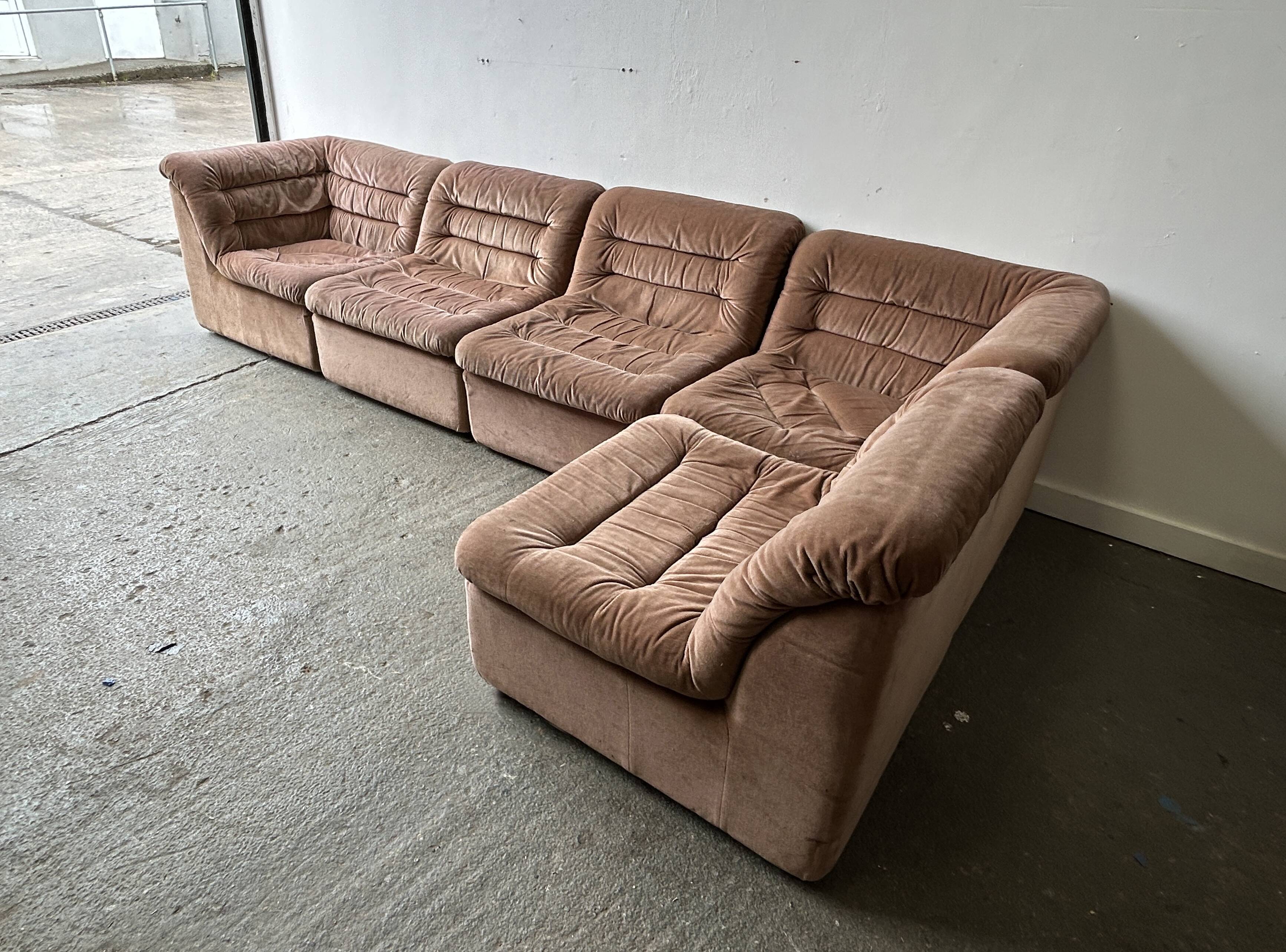 1970s Mid-Century modern  modular sofa by Rodney Kinsman for OMK