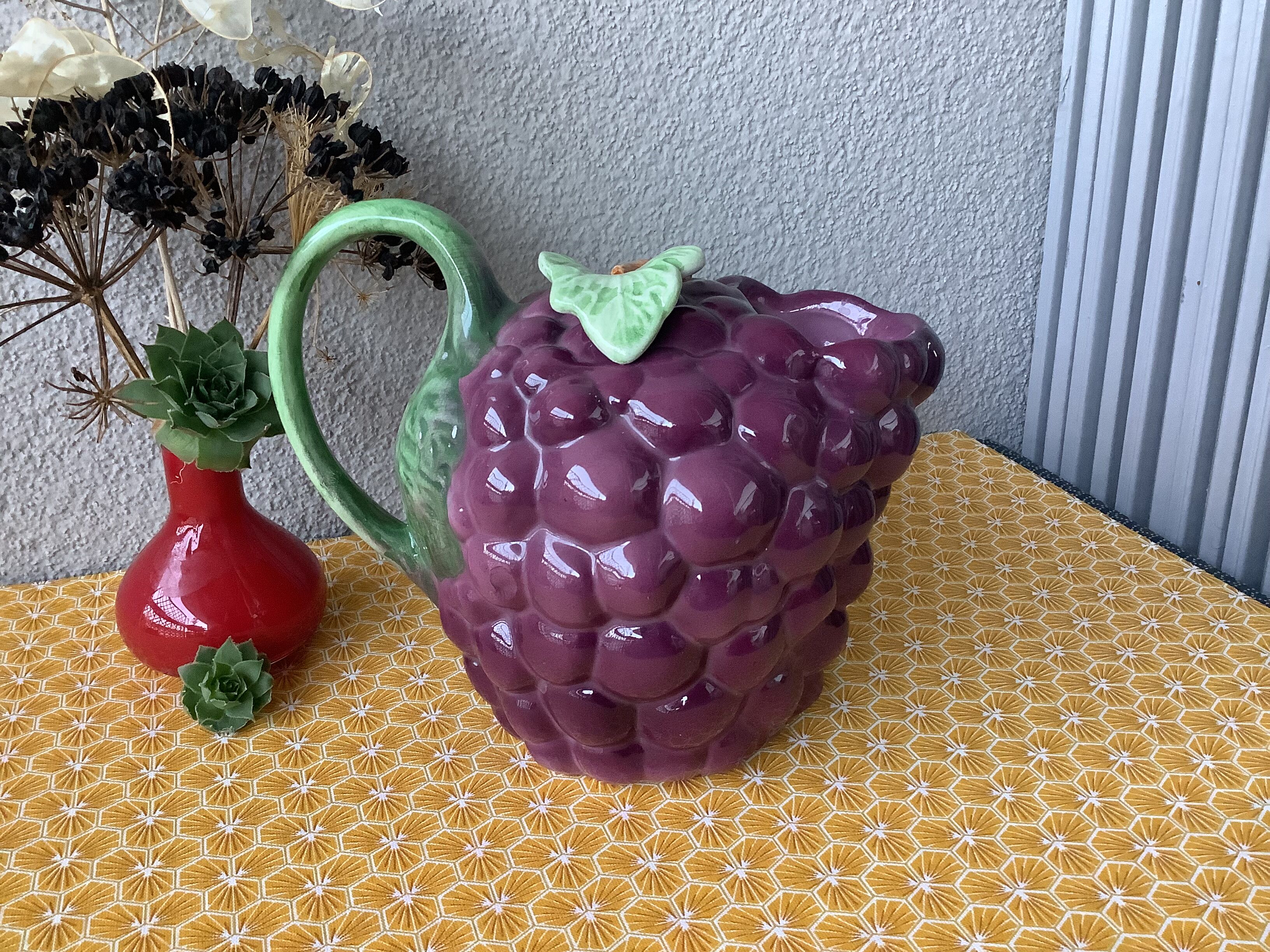 Pitcher slurry grape