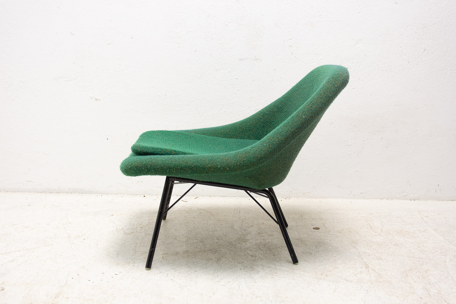 Pair of midcentury lounge chairs by Magda Sépová, produced by TON, 1960´s