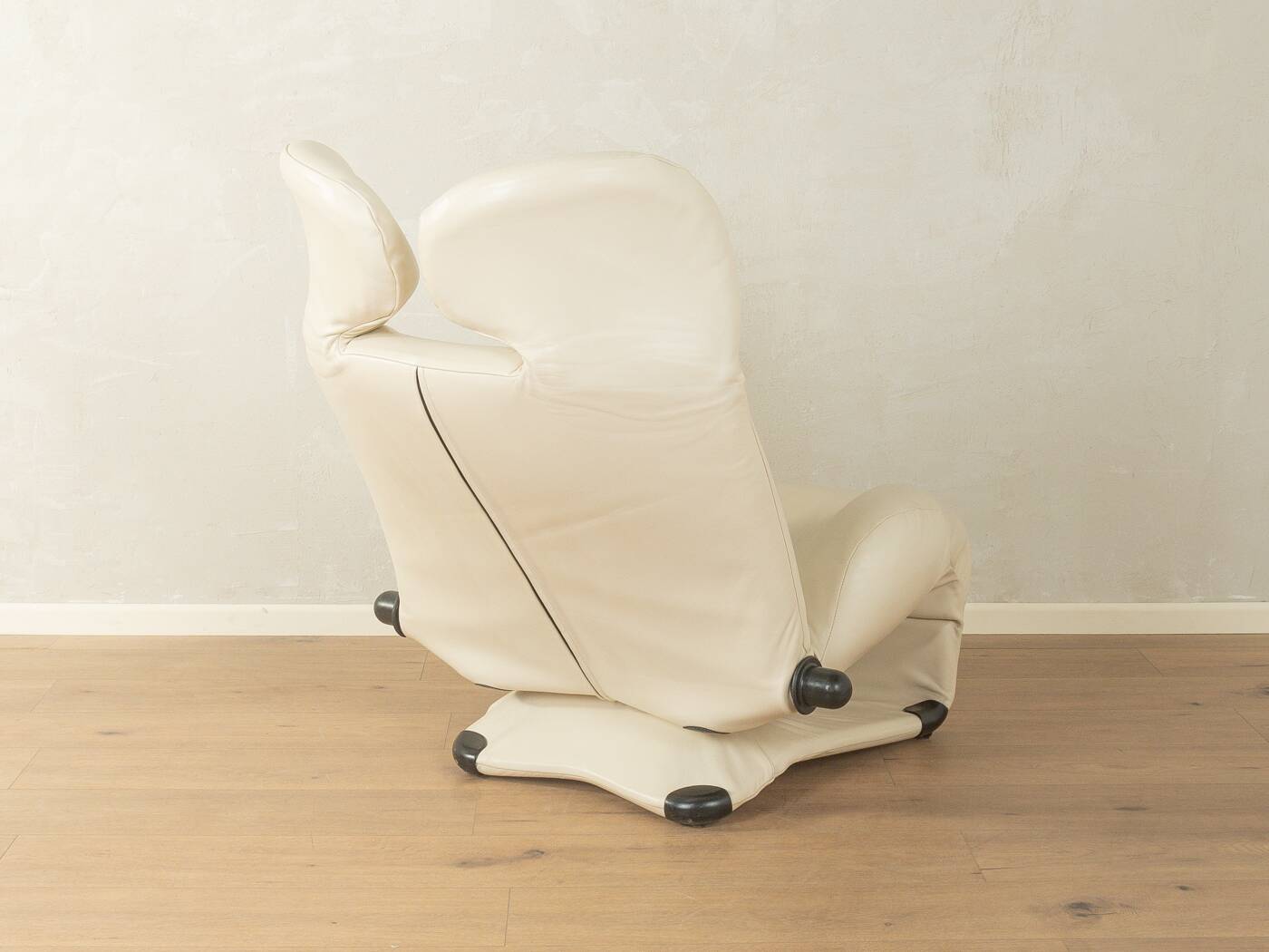 Wink armchair by Toshiyuki Kita for Cassina, 1980s