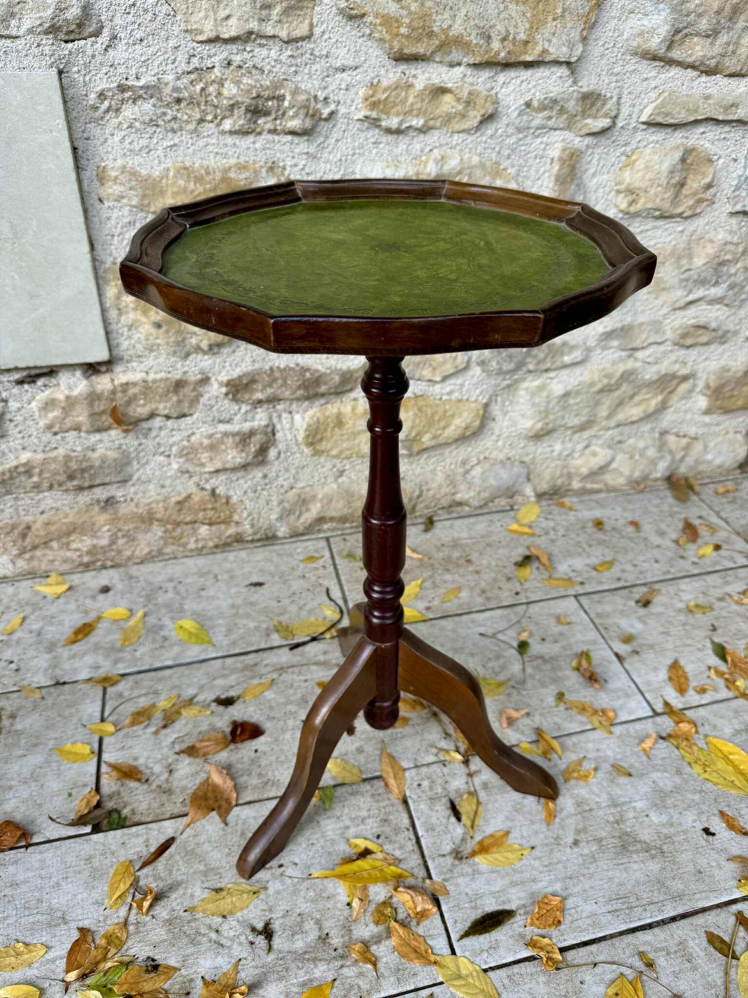 British Empire style pedestal table