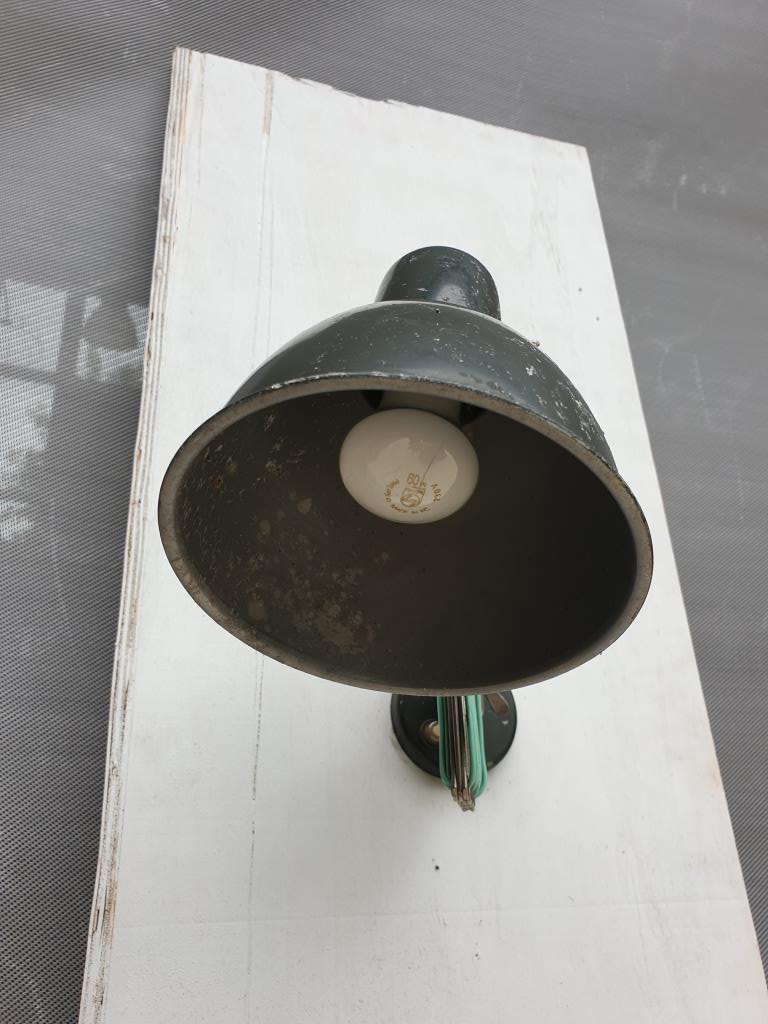 Accordion lamp 1950 push button on base