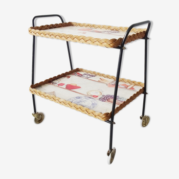 Serving trolley with removable trays