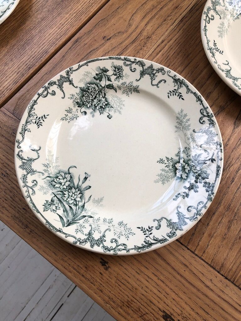 4 plates Iron Earth H.C.