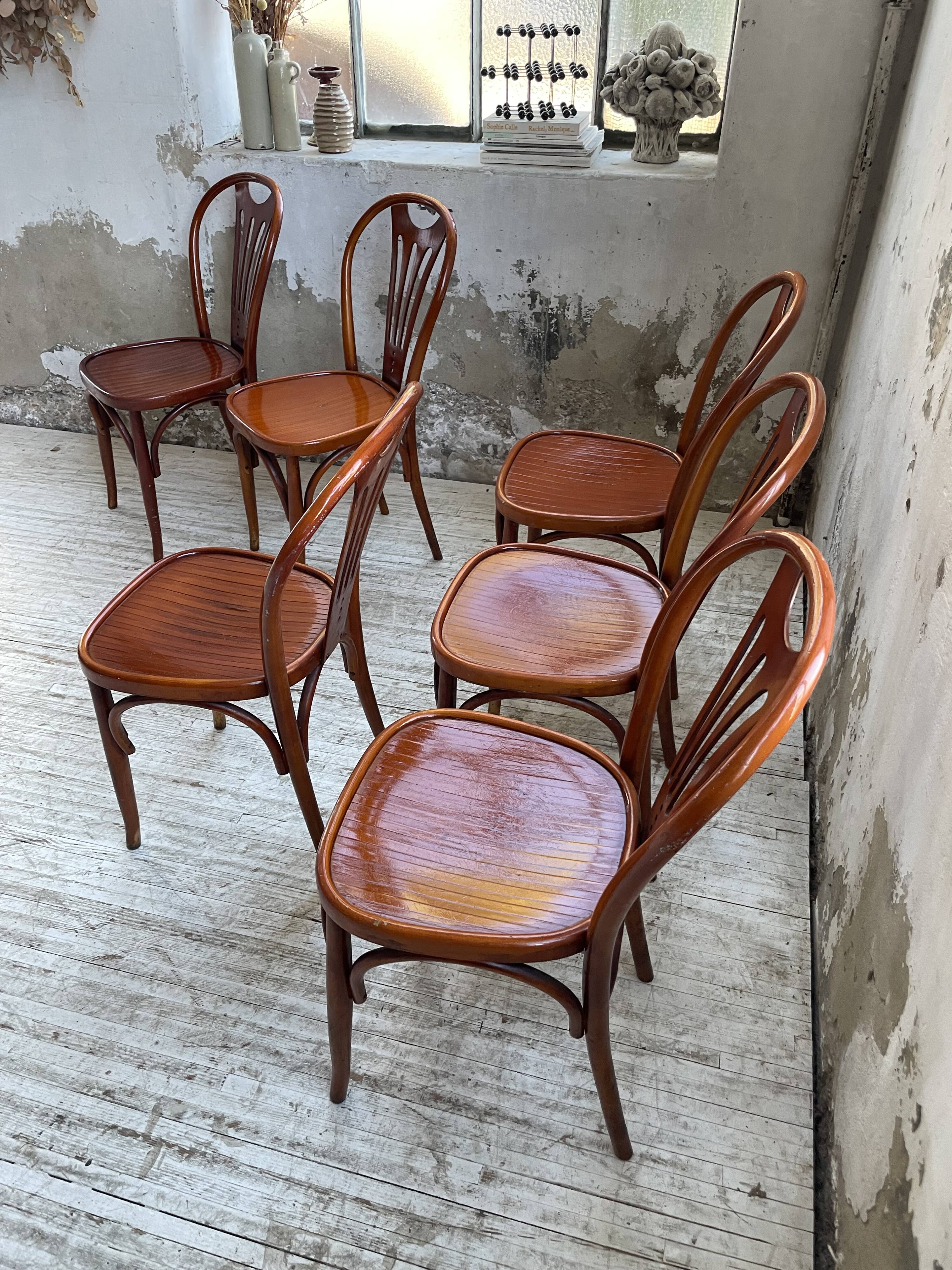 6 bistro chairs