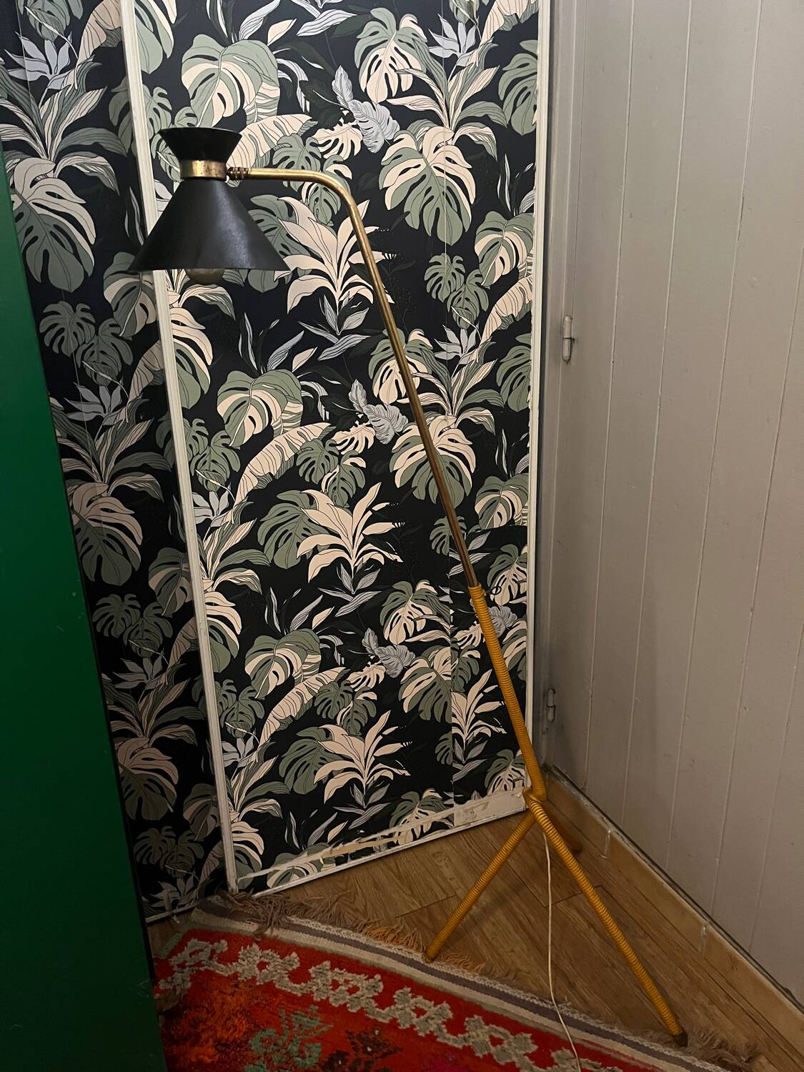 Diabolo tripod floor lamp from the 50s