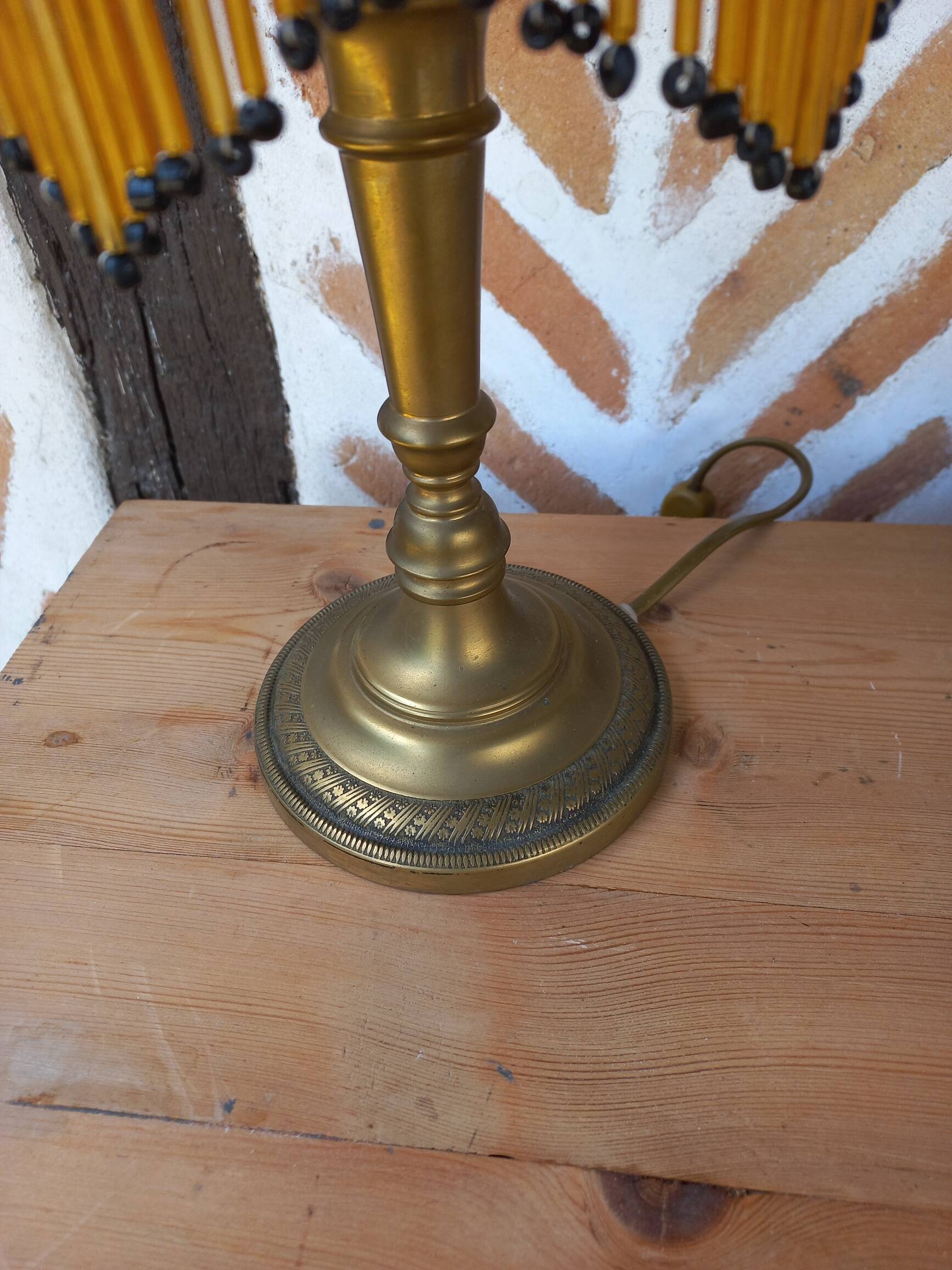 Lampe laiton perles style Charleston 1930