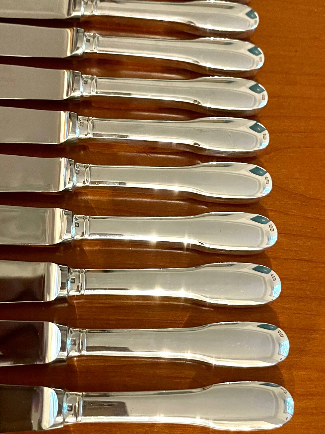 Christofle cluny ,12 couteaux à entremets fromage desserts 19,5 cm excellent état