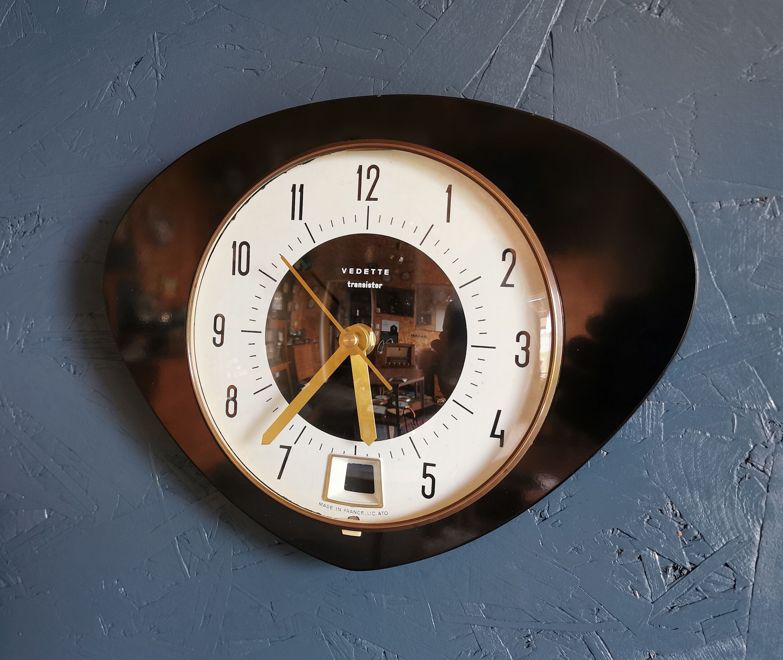 Vintage formica clock silent trapezoid wall clock "Black transistor star"