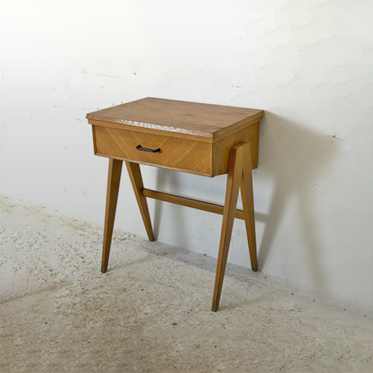 BEDSIDE TABLES FOR LESS THAN 100€