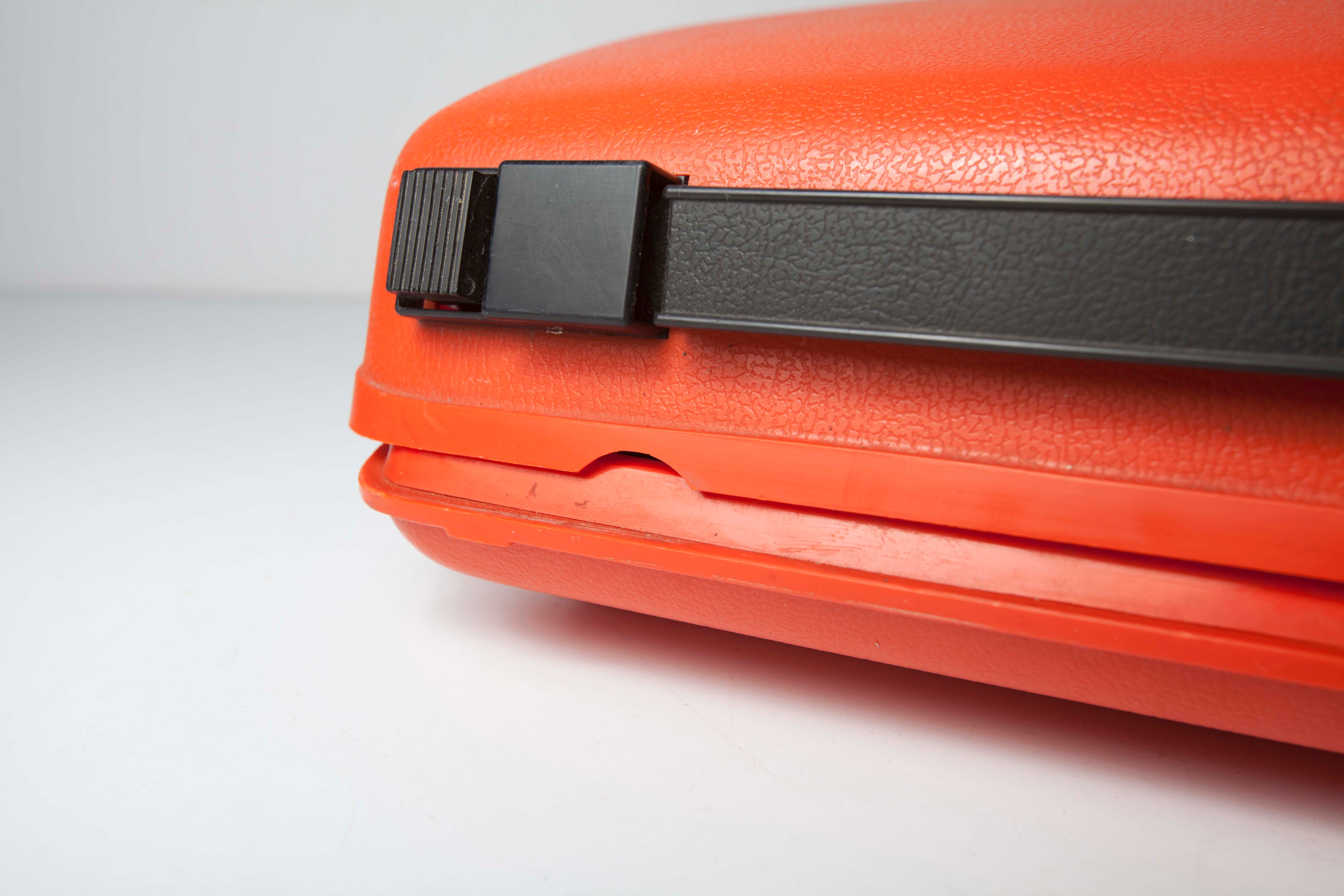Remington Riviera Sperry orange band typewriter