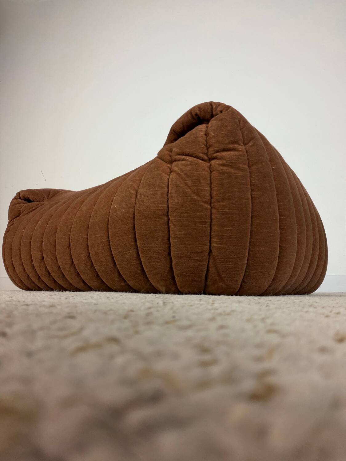 Armchair and two poufs – Annie Hiéronimus for Cinna – Corduroy velvet