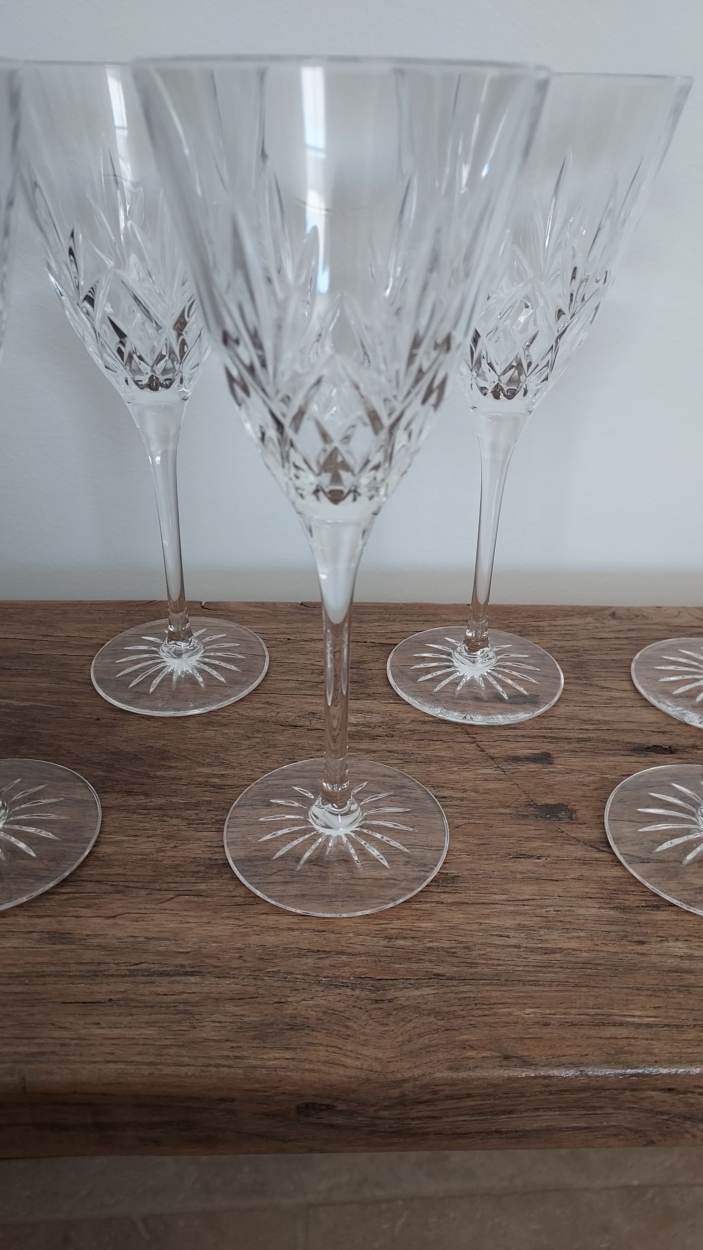 6 crystal wine glasses