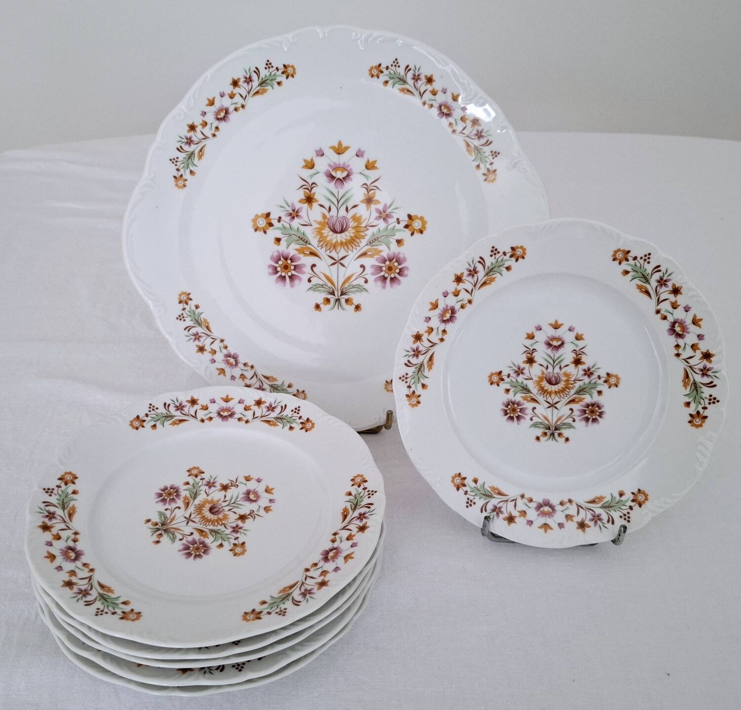 Un Service à Gâteau en Porcelaine du Berry P.L. France