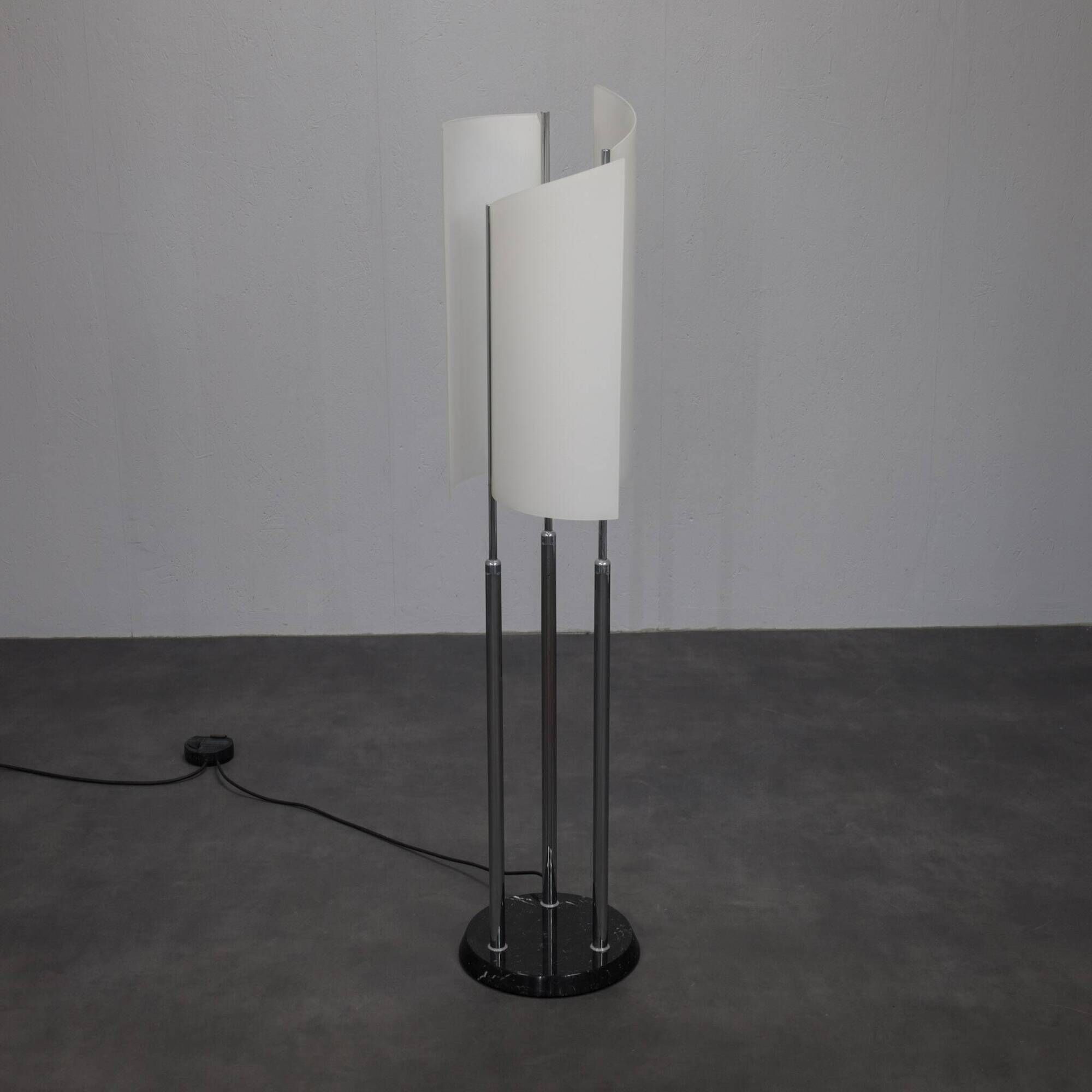Arianna floor lamp by Bruno Gecchelin for Oluce, Italy, 1970s