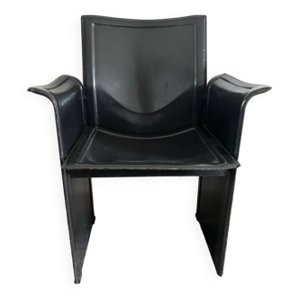 Black leather armchair Matteo Grassi