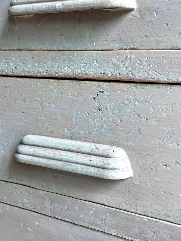 Chiffonnier meuble d’atelier patine rose