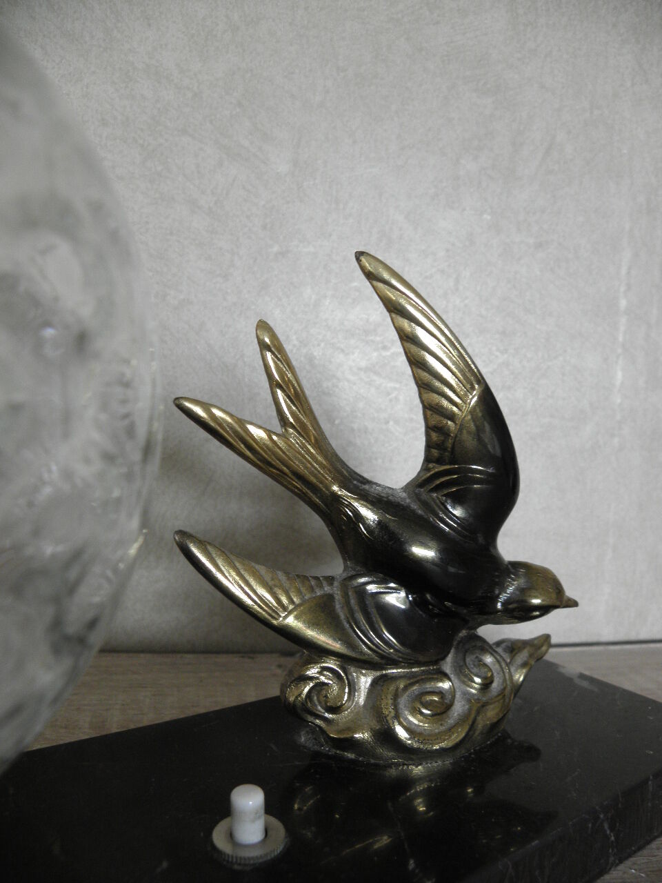 Art Deco marble figurine table lamp