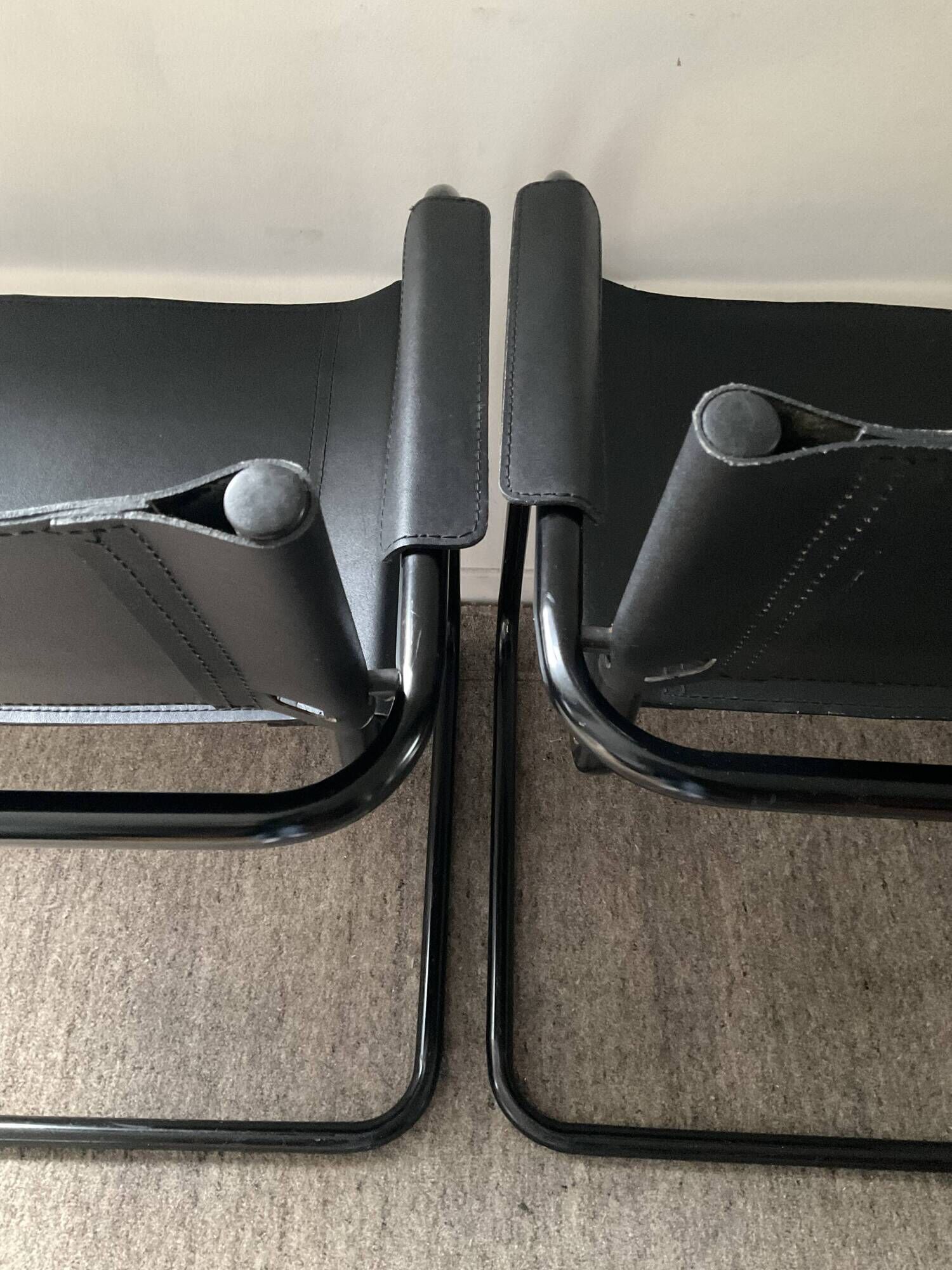 Pair of vintage Cantilever chairs from the 70s-80s