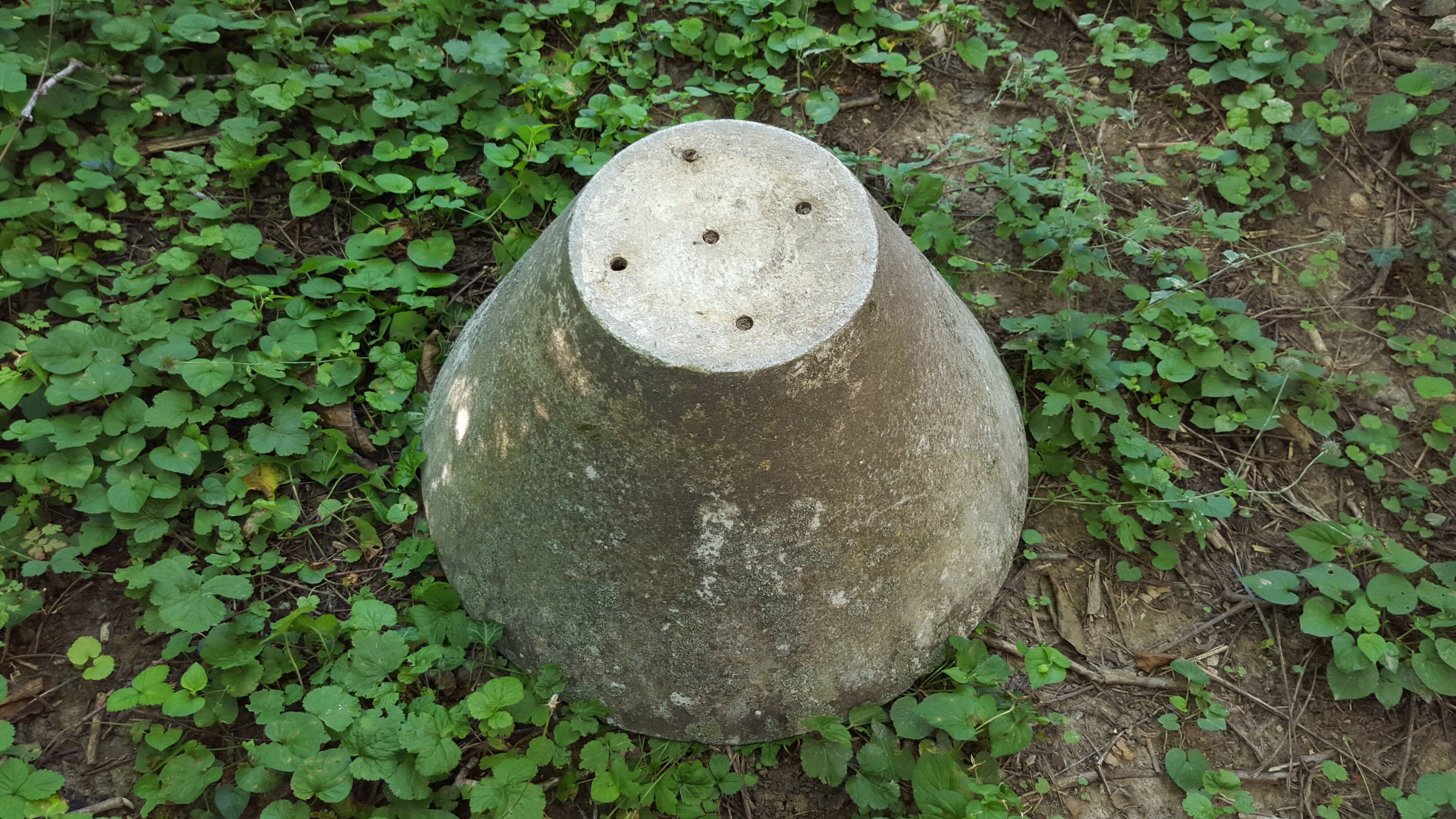 Jardinière de forme cônique Willy Guhl, années 50