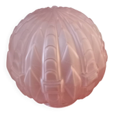 Ancien globe en verre dépoli rose pâle
