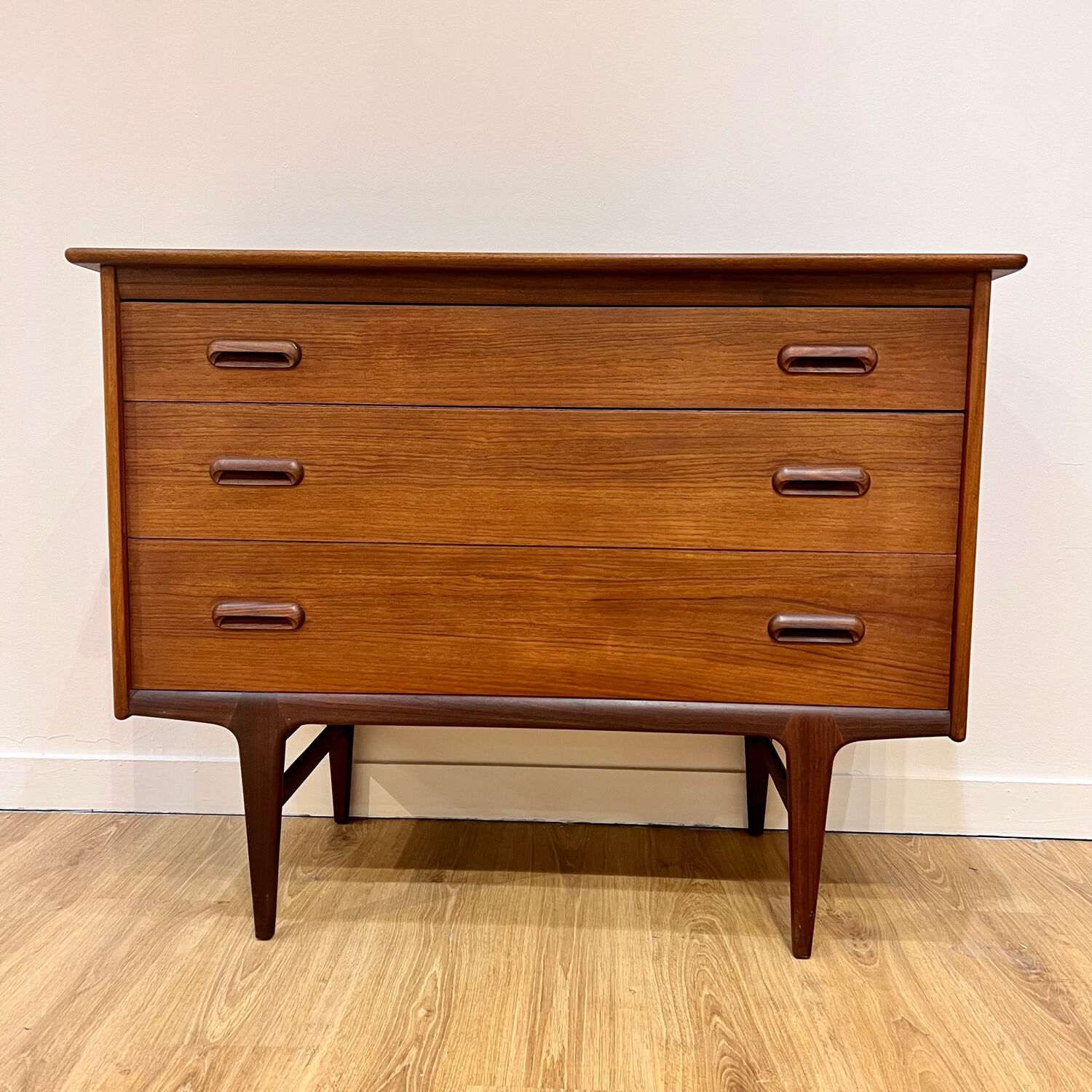 Teak chest of drawers