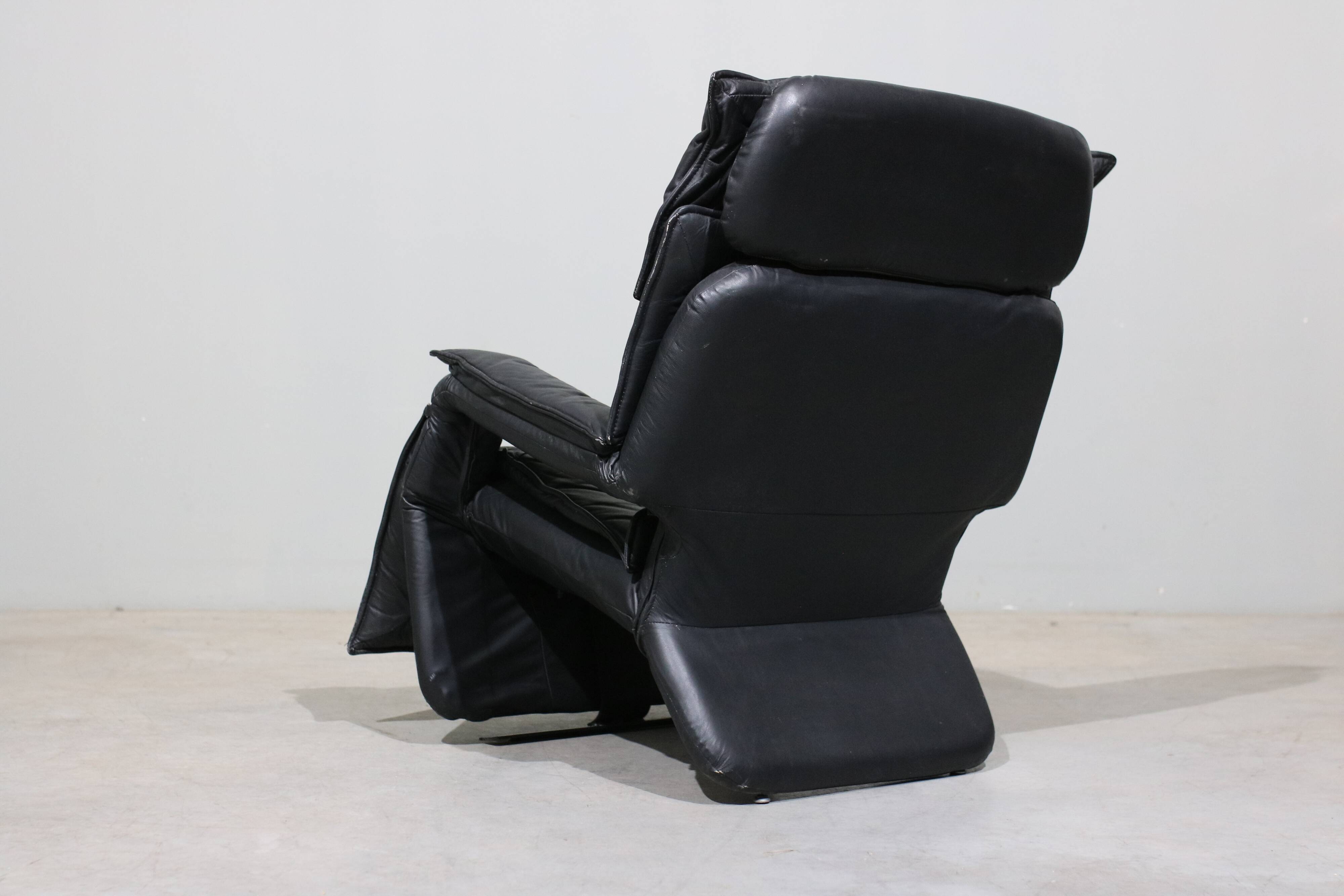 Brazilian Modern Reclining Chair “Pony” by Percival Lafer, 1980s