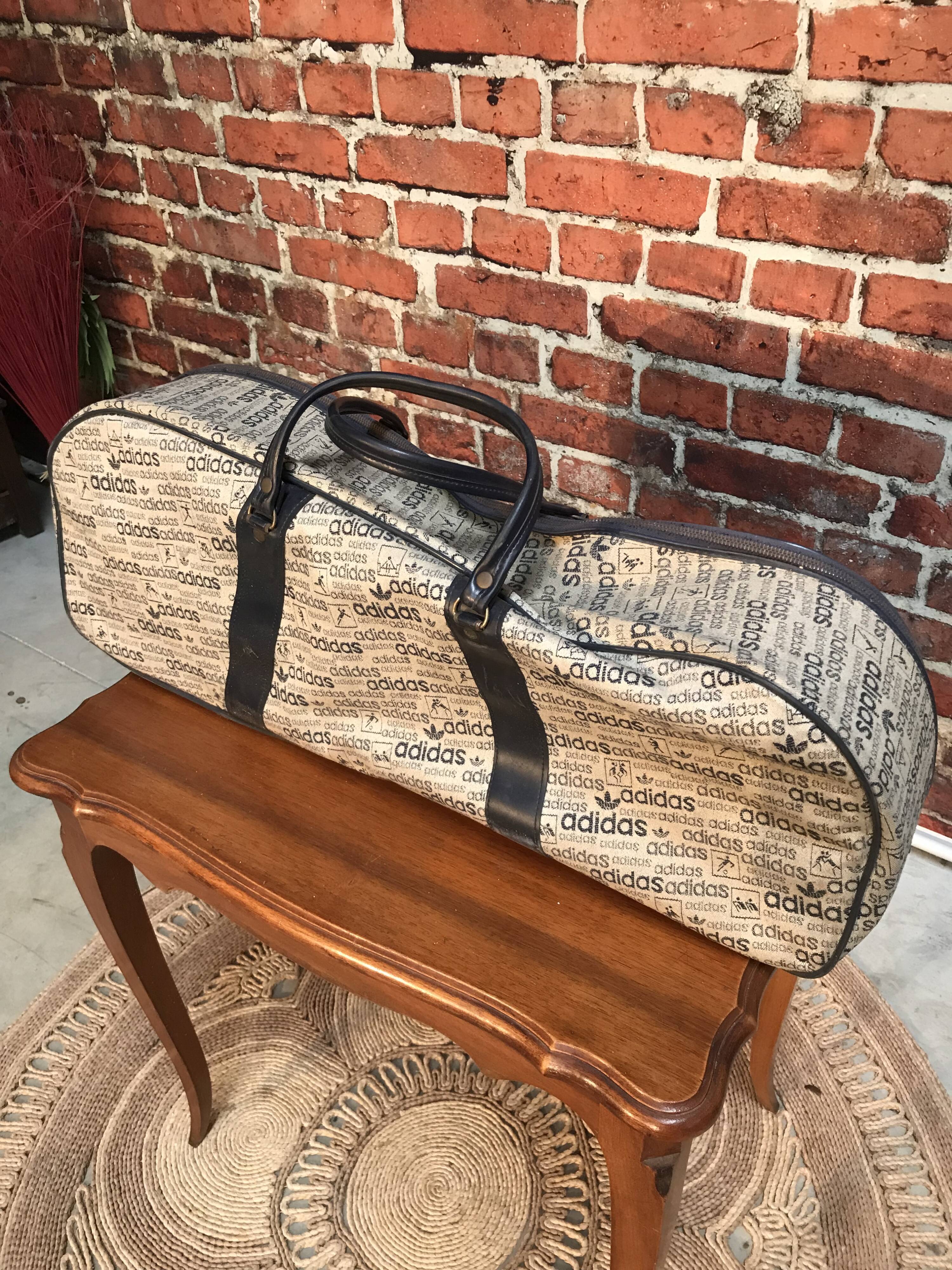Set of 3 vintage tennis rackets with bag