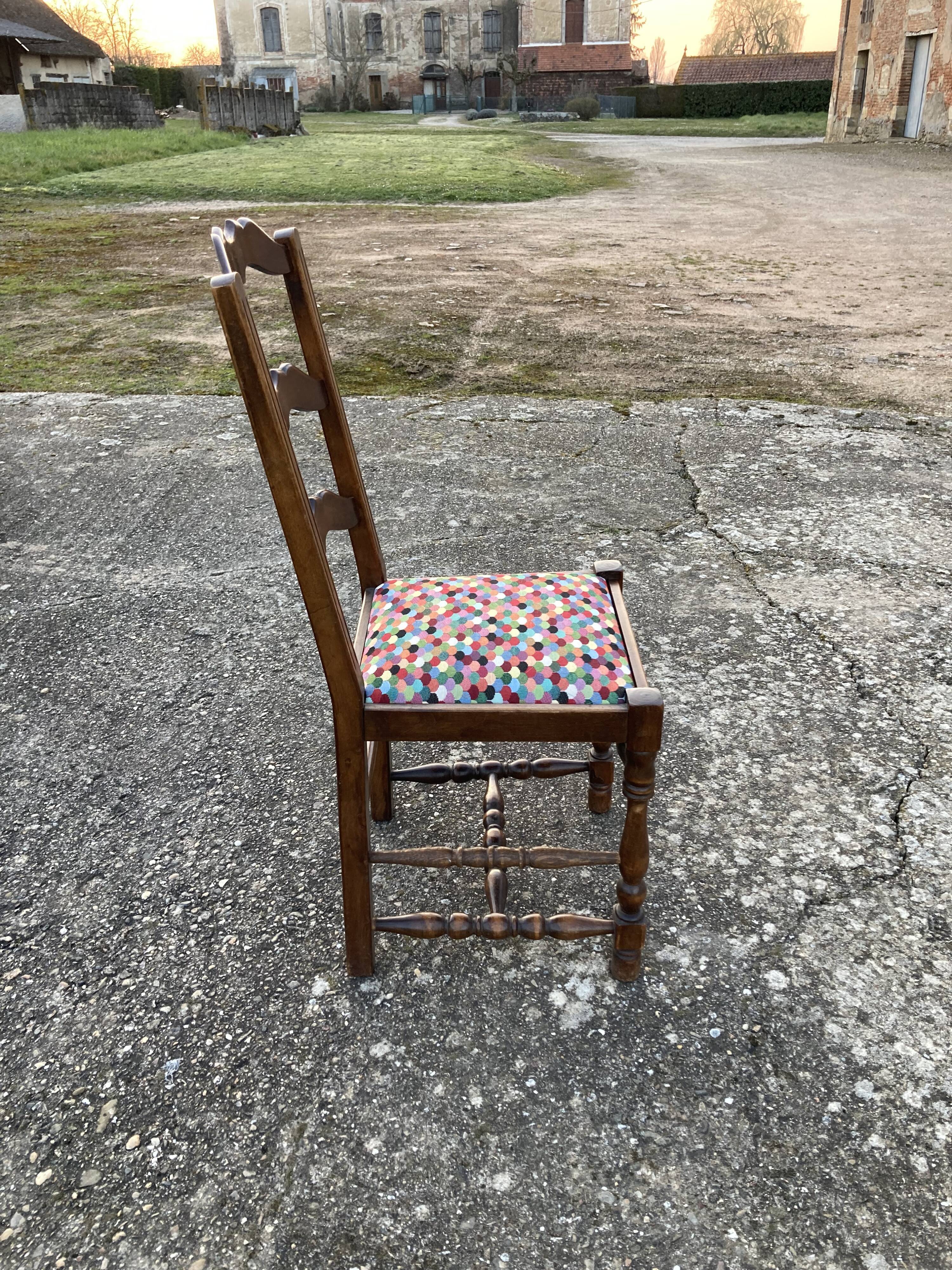 10 chaises rustiques campagne