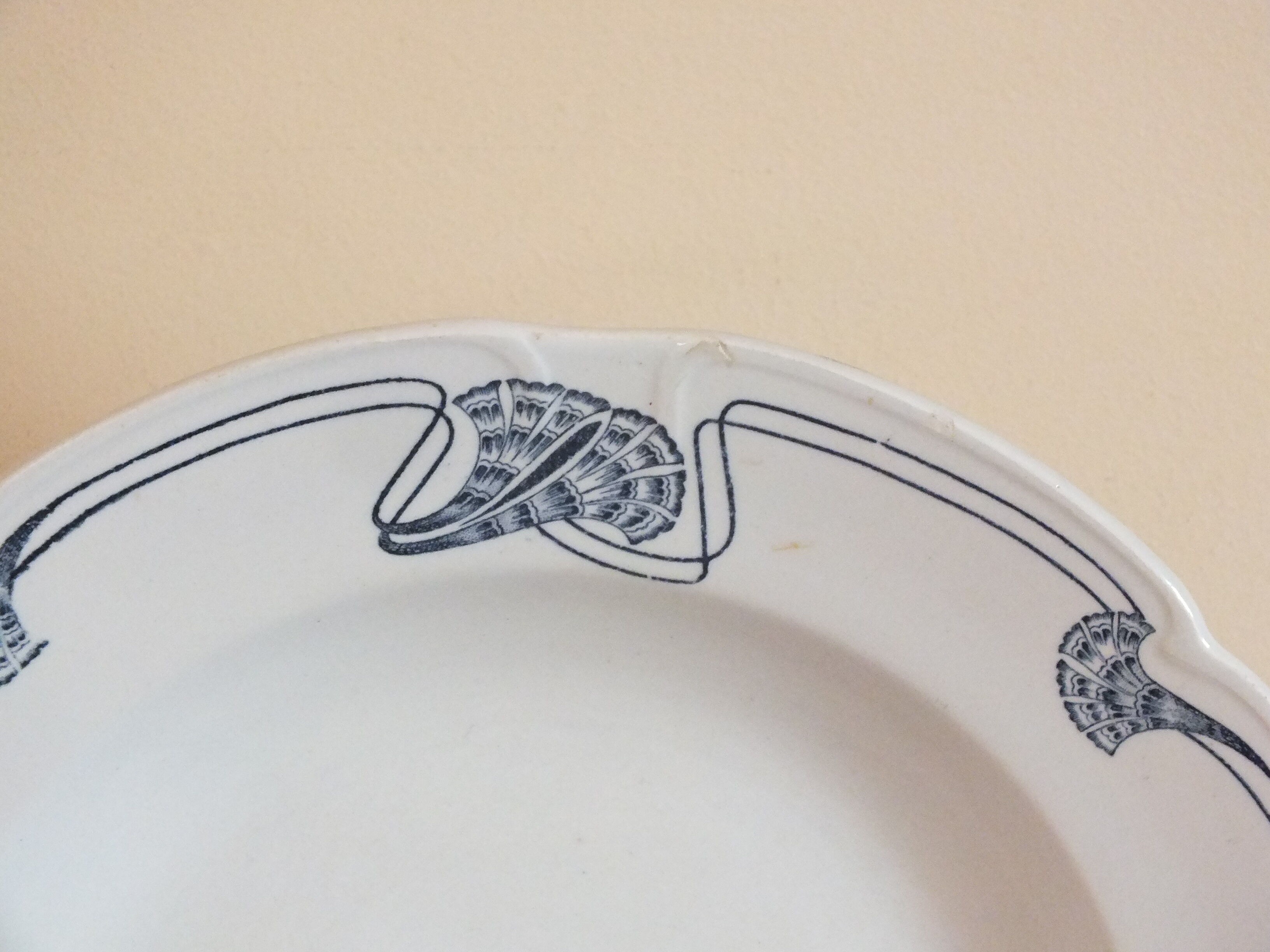 4 hollow plates Art Nouveau 1900 Onnaing Granite Algeciras, Lot 1