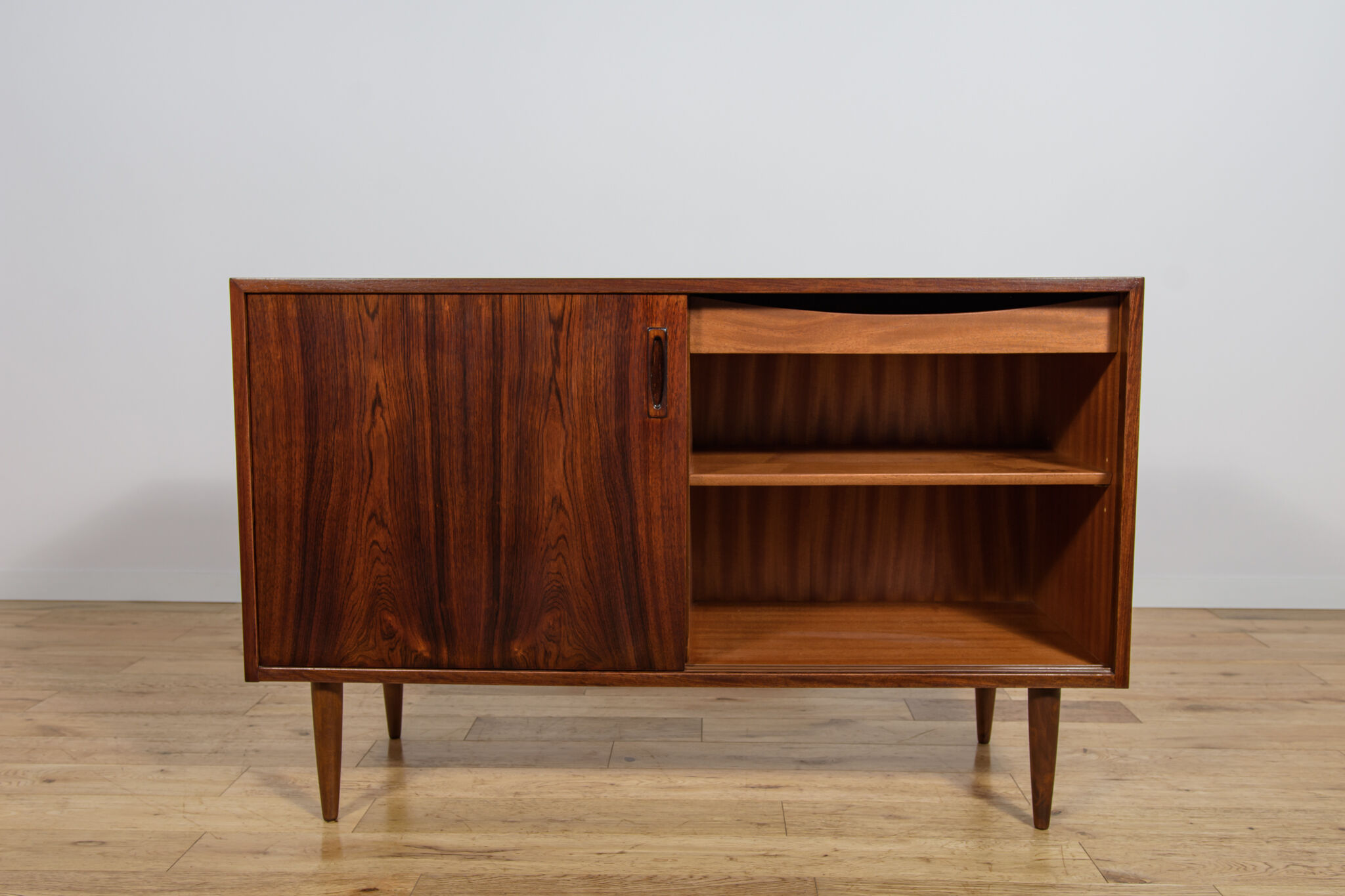 Small mid-century rosewood sideboard, Denmark, 1960s