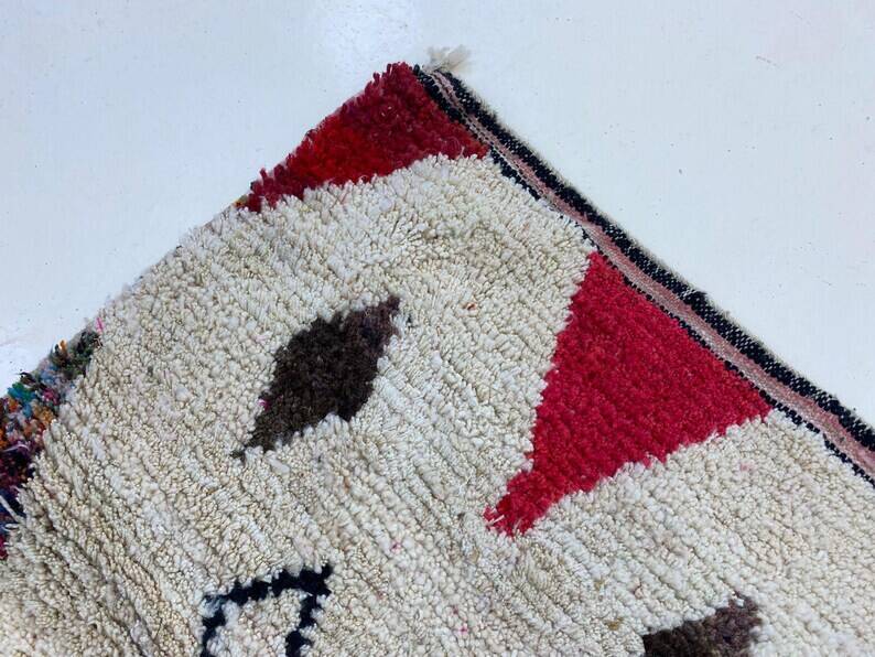 Traditional Moroccan rug 250cm x 150cm