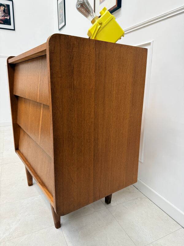 Vintage chest of drawers from the 1950s.