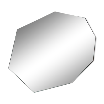 Beveled octagonal mirror