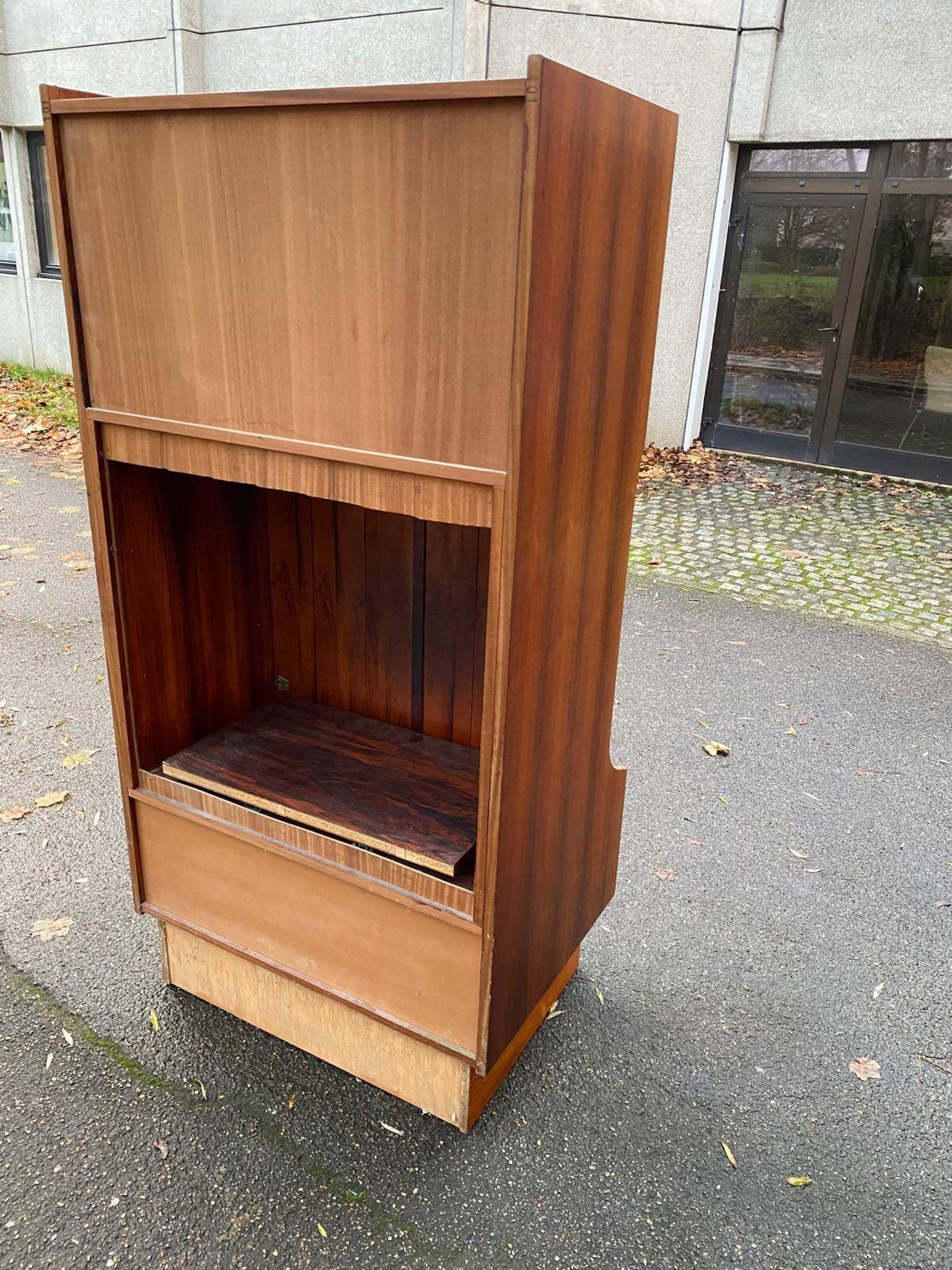 Scandinavian teak wardrobe, circa 1950, 91x65x183cm