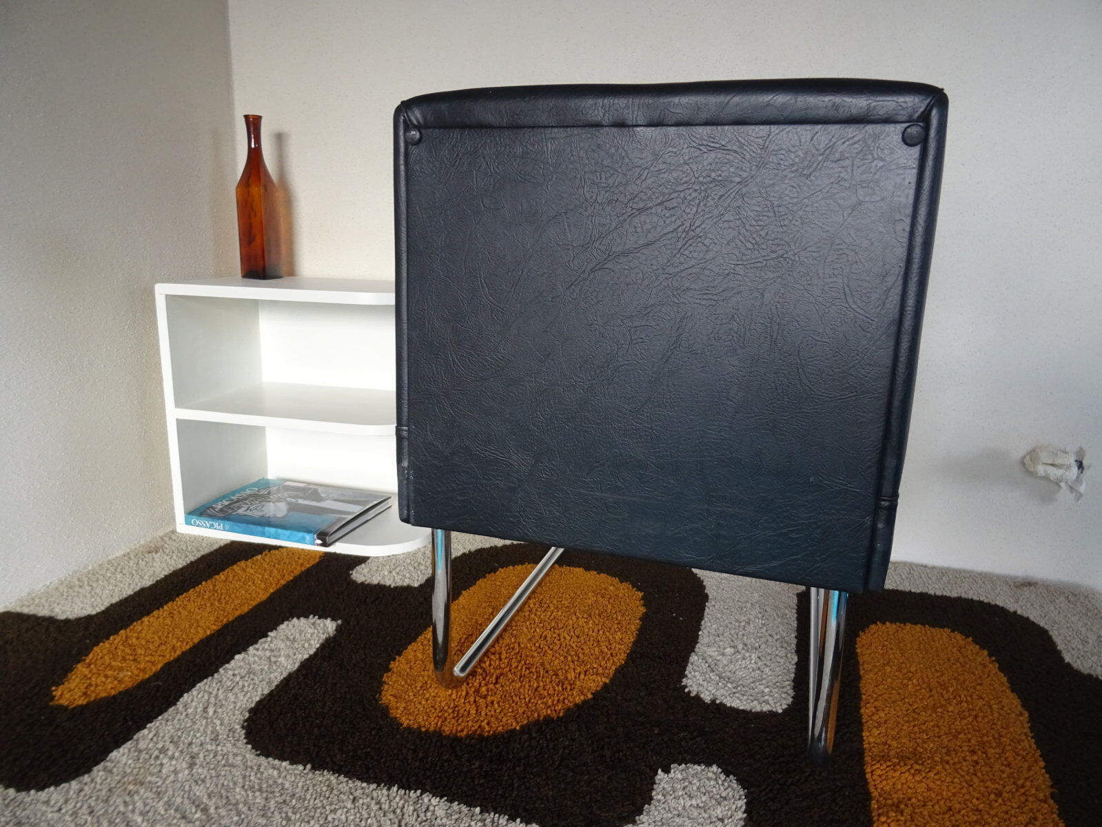 Modernist design heater