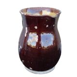 Pichet ancien en faïence française brune à intérieur émaillé jaune