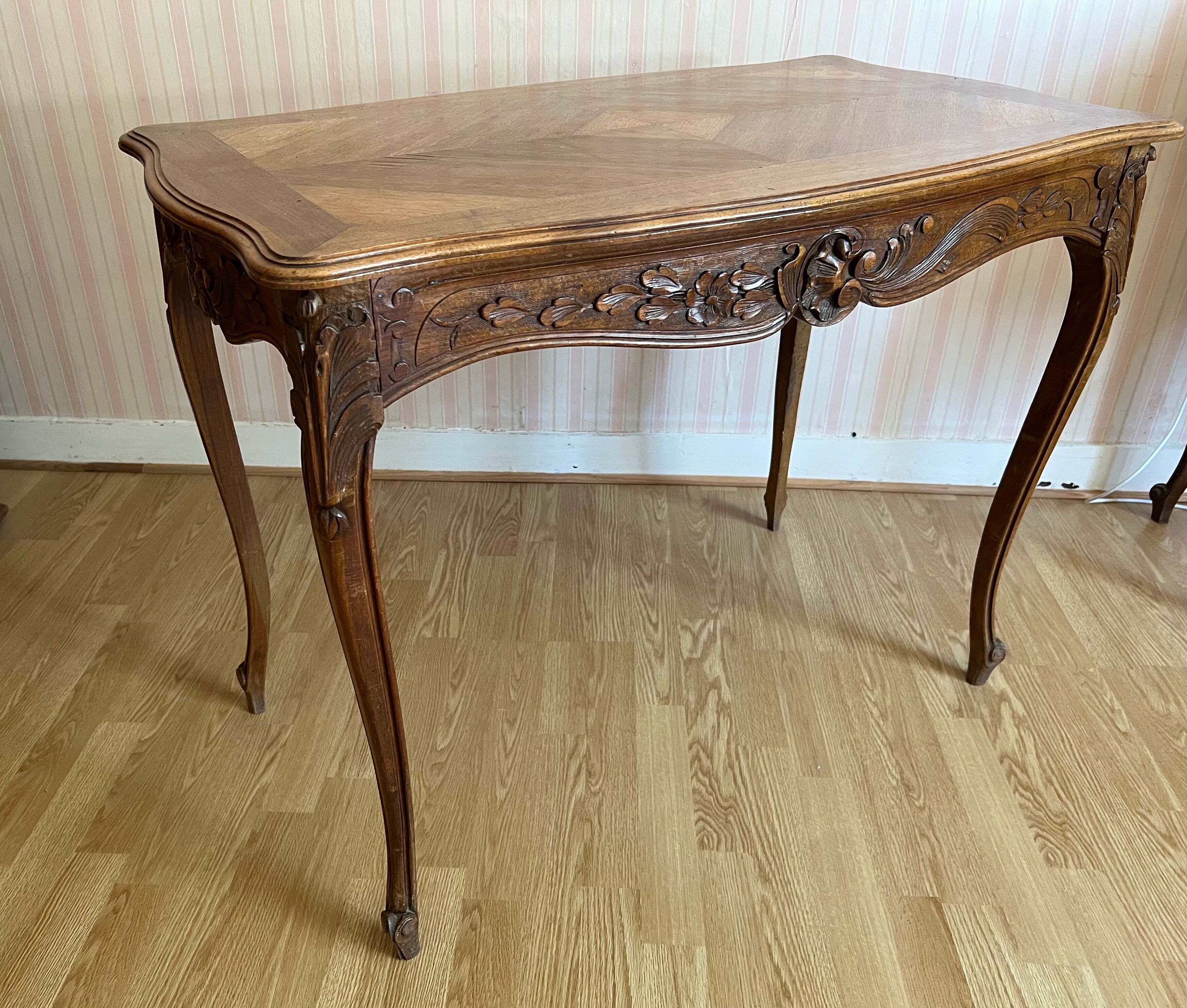 Louis XV side table or desk