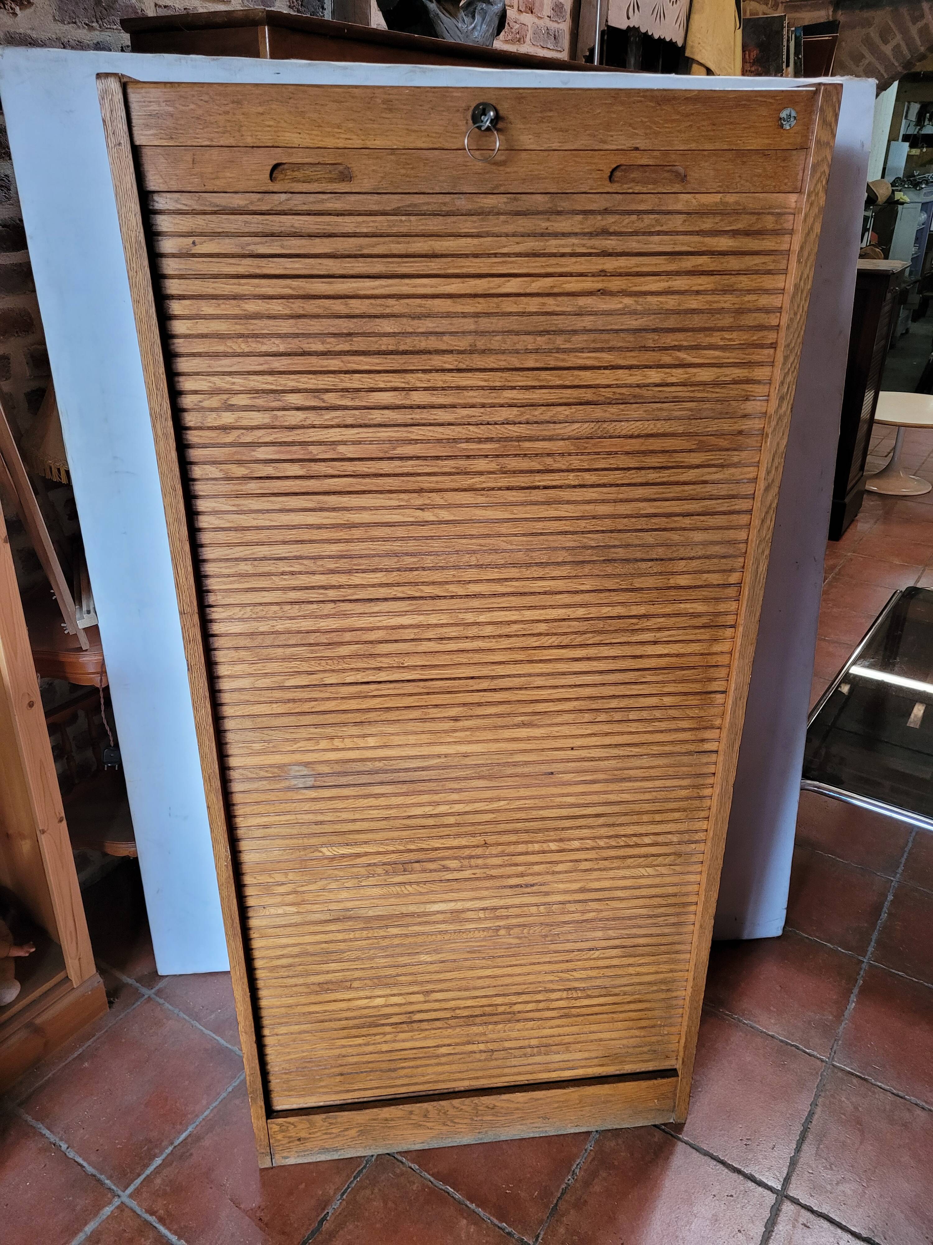 Old oak curtain binder