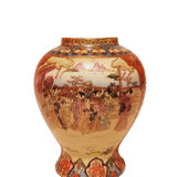 Chinese porcelain vase with lid