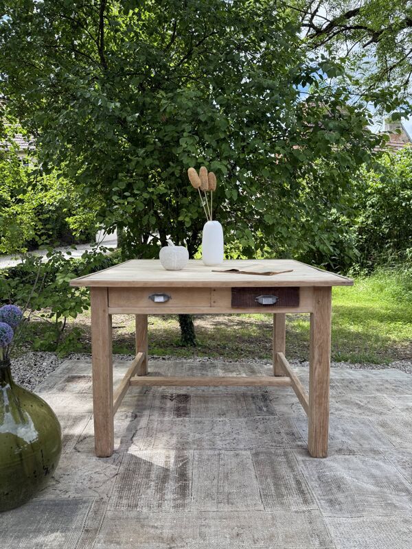 Table bois carré / Table à manger / table de boulanger