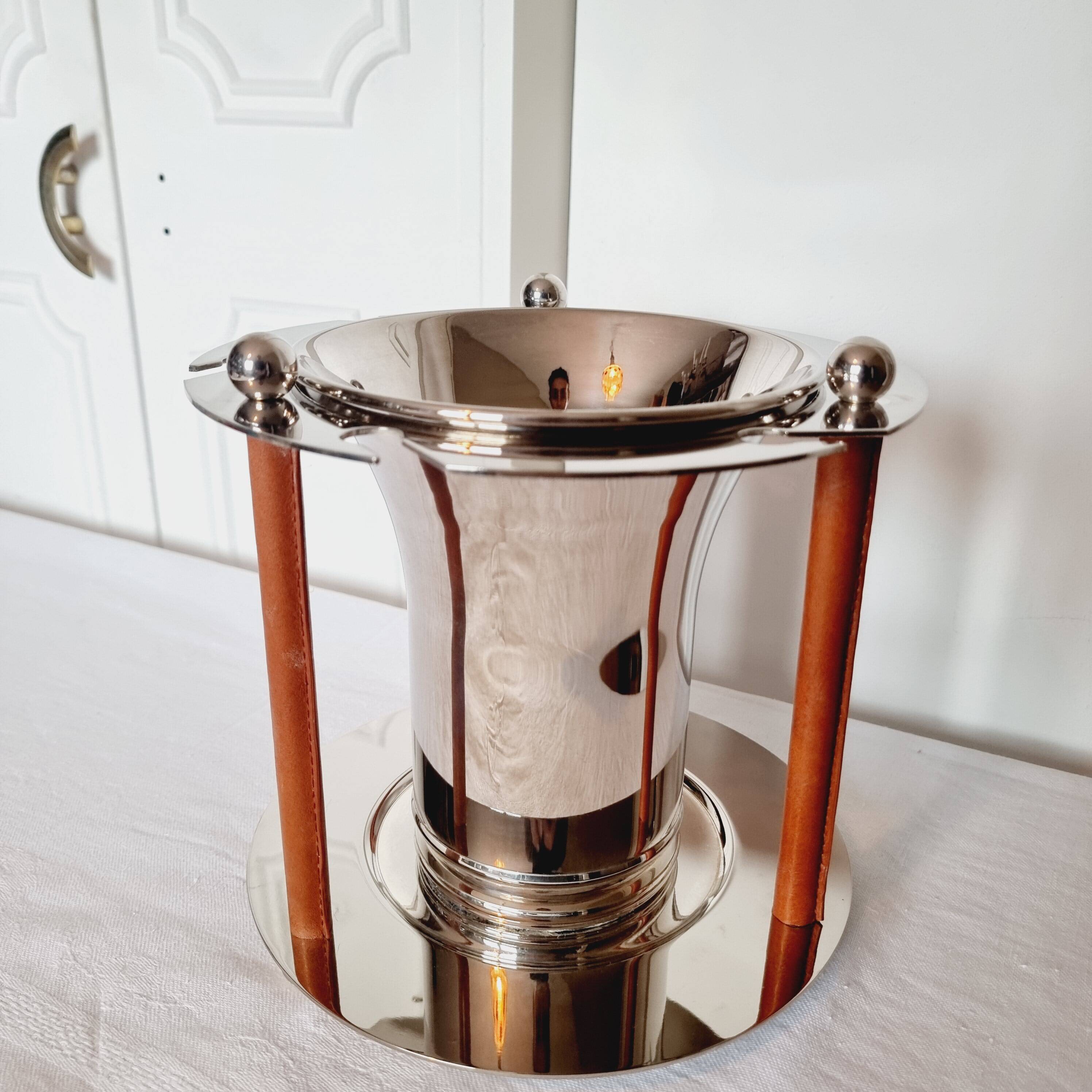 Magnifique Seau à Champagne pour 6 verres au Design Années 70 en Métal Argenté et Cuir.